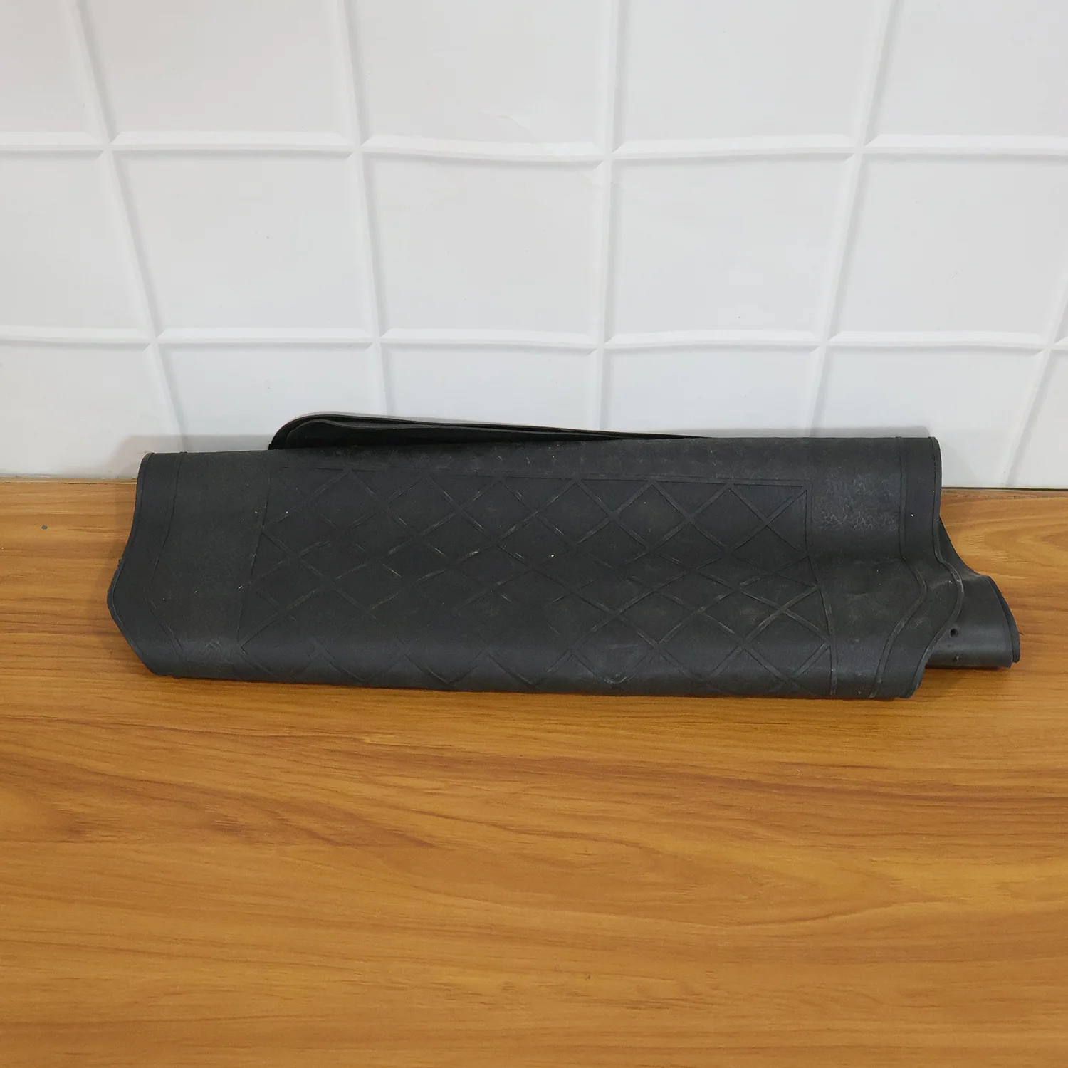 Heavy Duty Anti-Slip Rubber Car Foot Mat Set (4 Pc) - Image 8