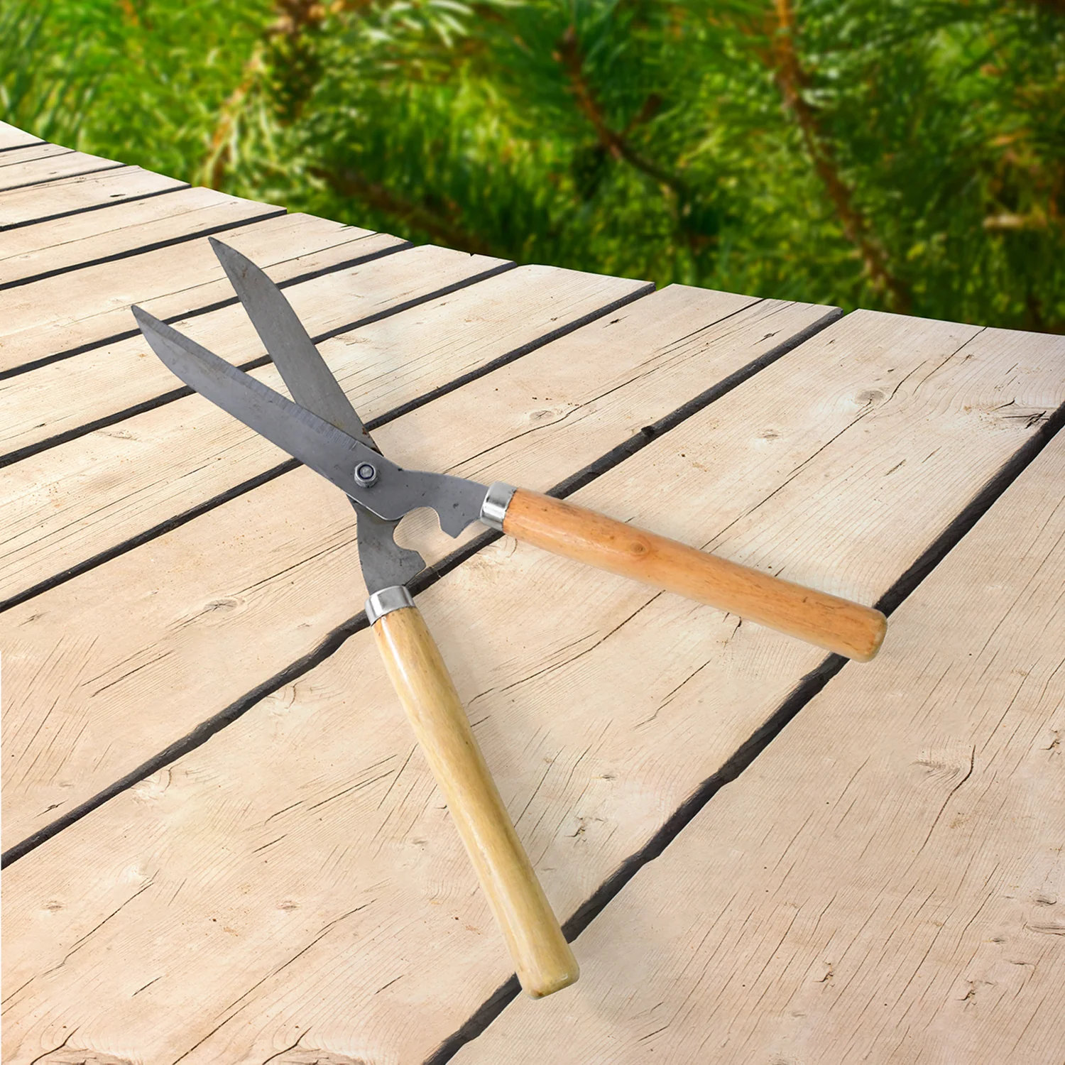 Heavy-Duty B Grade Hedge Shear with Wooden Handle - Image 3