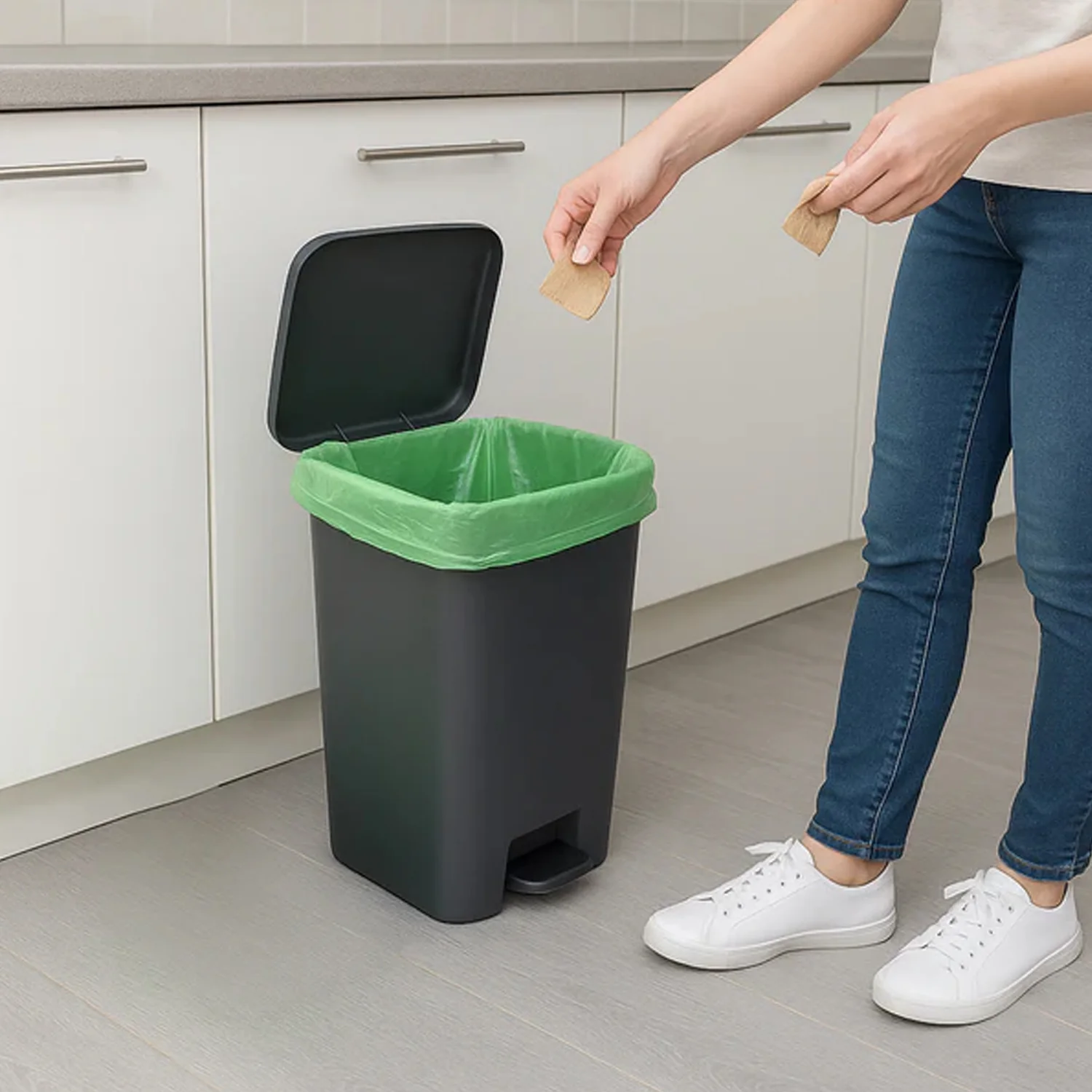 Heavy Duty Green Garbage Bags Roll (50 Bag, 50x60 Cm) - Image 3