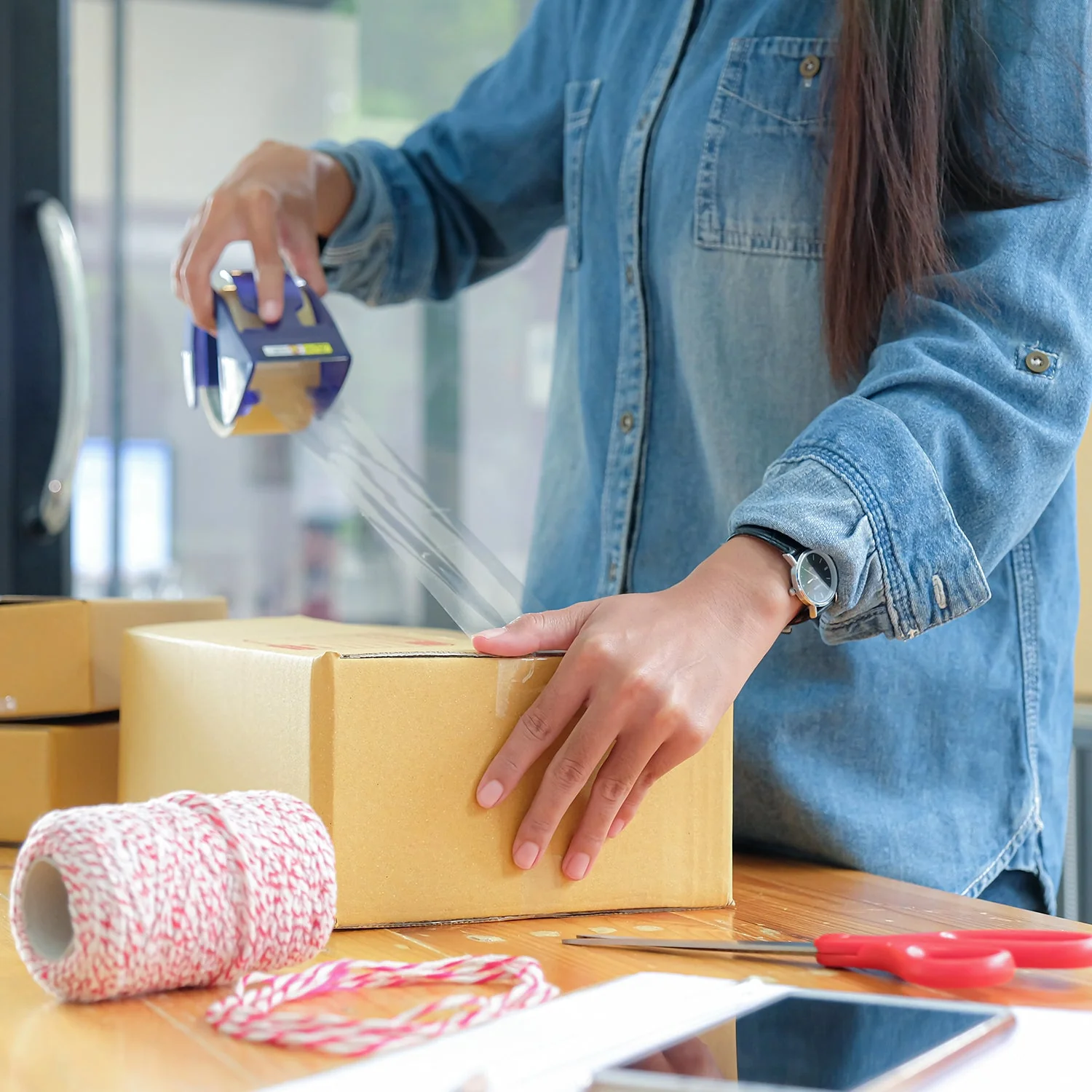 HIGH ADHESIVE TRANSPARENT TAPE FOR HOME PACKAGING. (65 meter) - Image 8