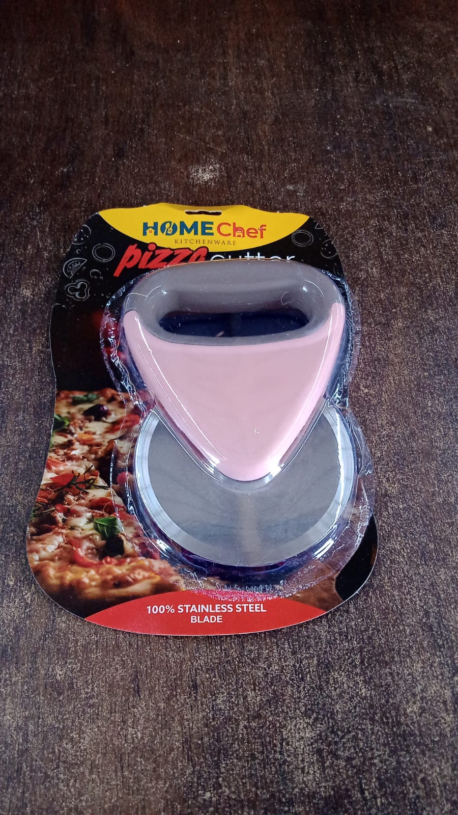 HomeChef Ergonomic Pizza Cutter with Stainless Steel Rotating Blade (1 Pc) - Image 7