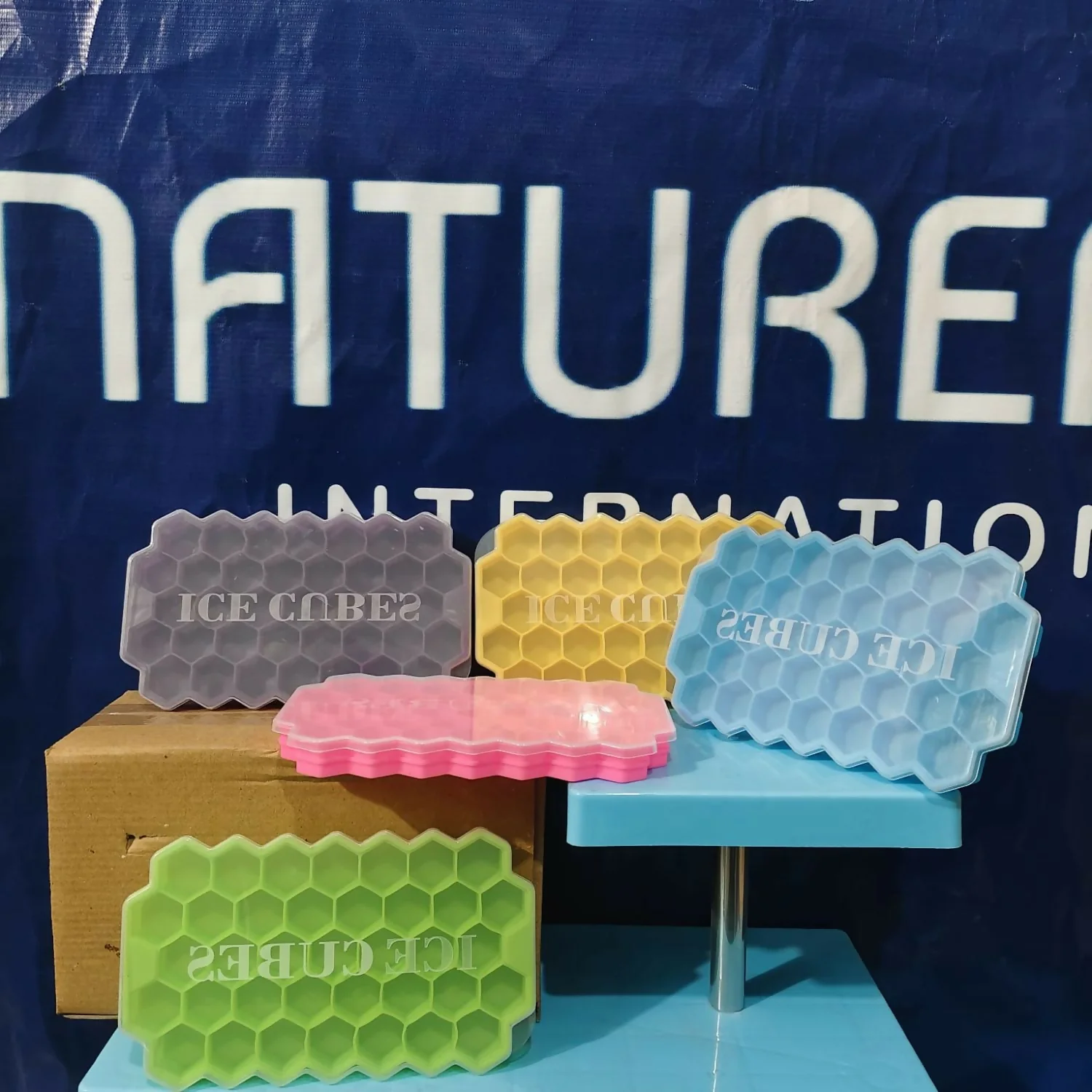 Honey Ice Tray with lid pack of 5 - Image 7