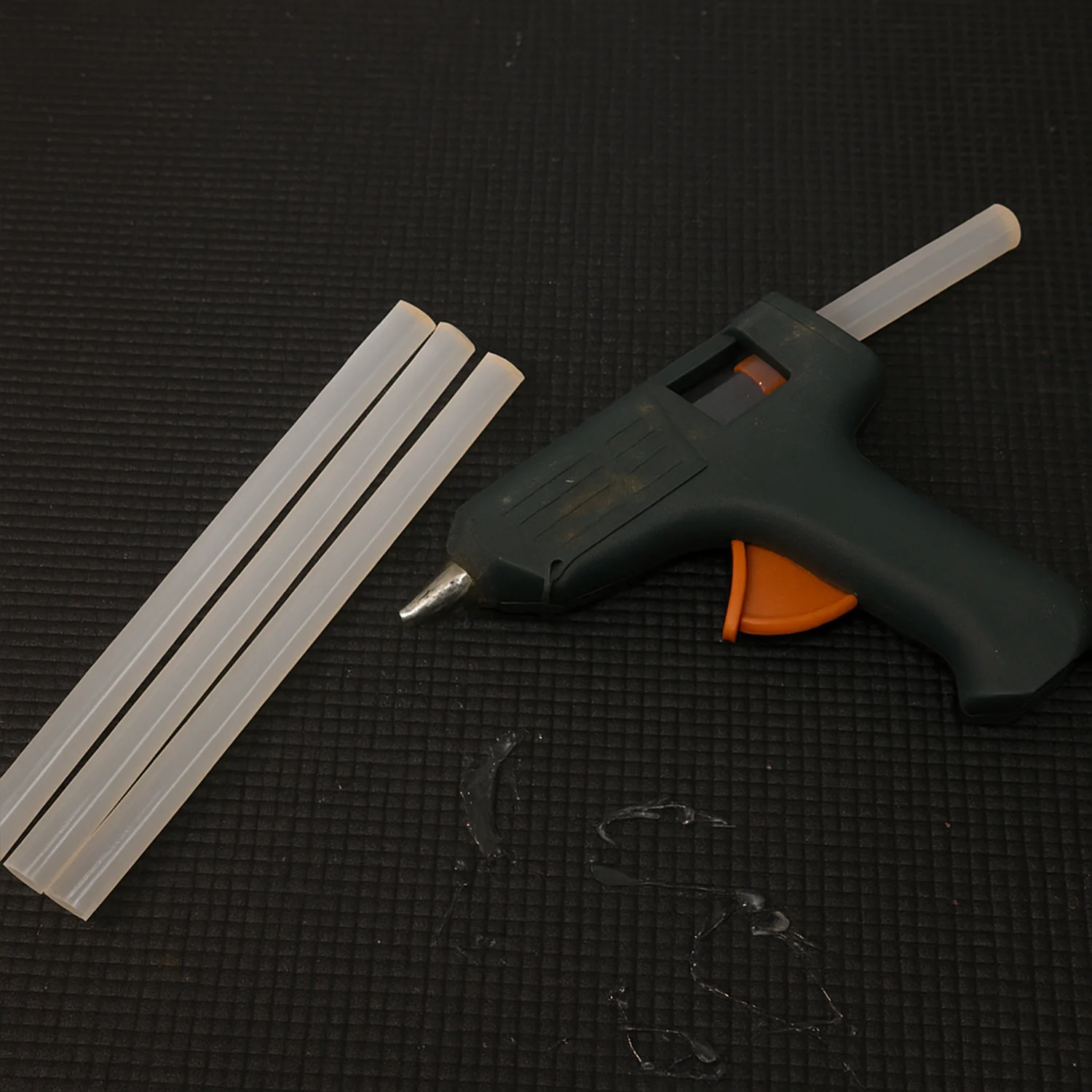 Hot Melt Glue Sticks for Glue Gun – 20 cm Long - Image 3