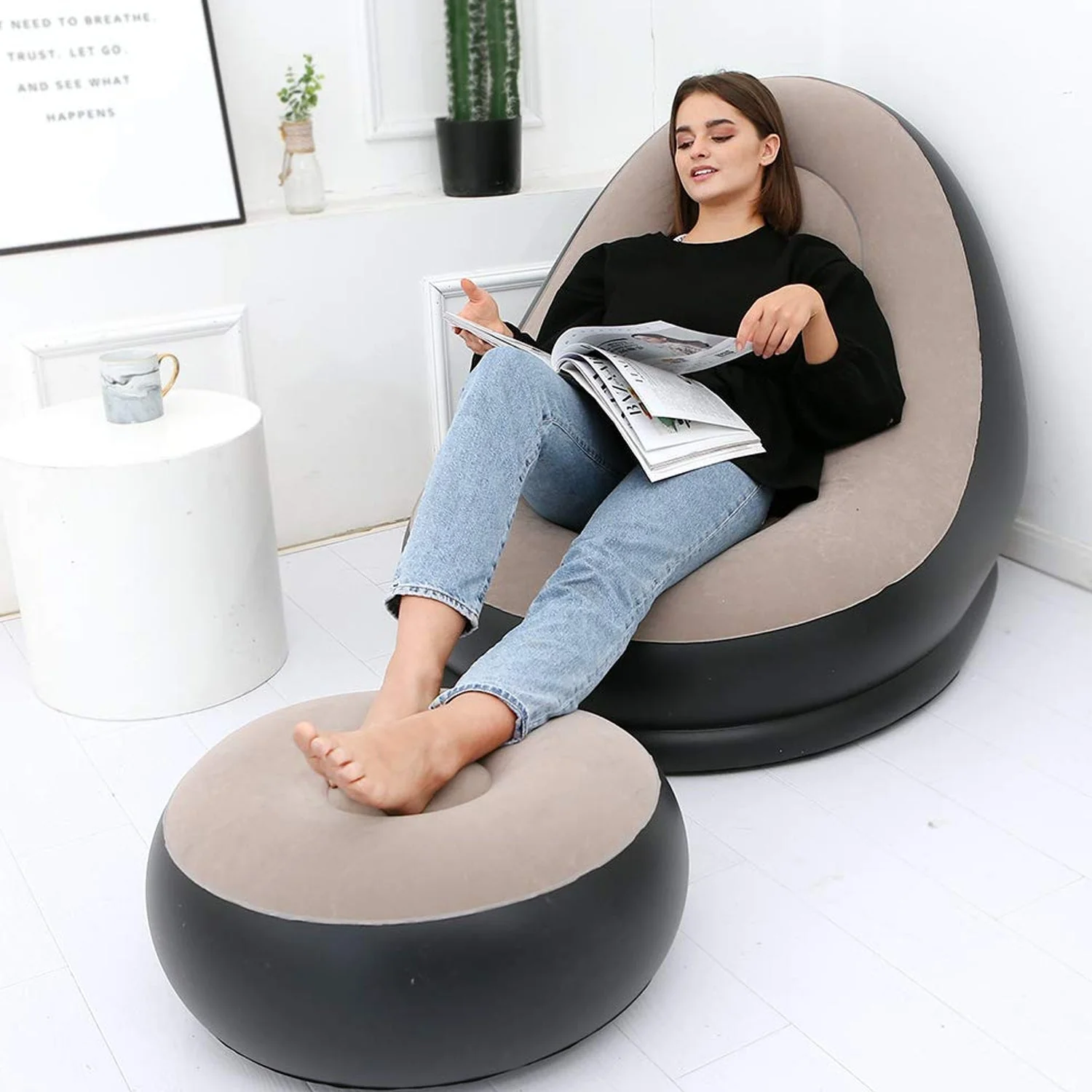 Portable Indoor/Outdoor Air Sofa, couch & Pump - Image 4