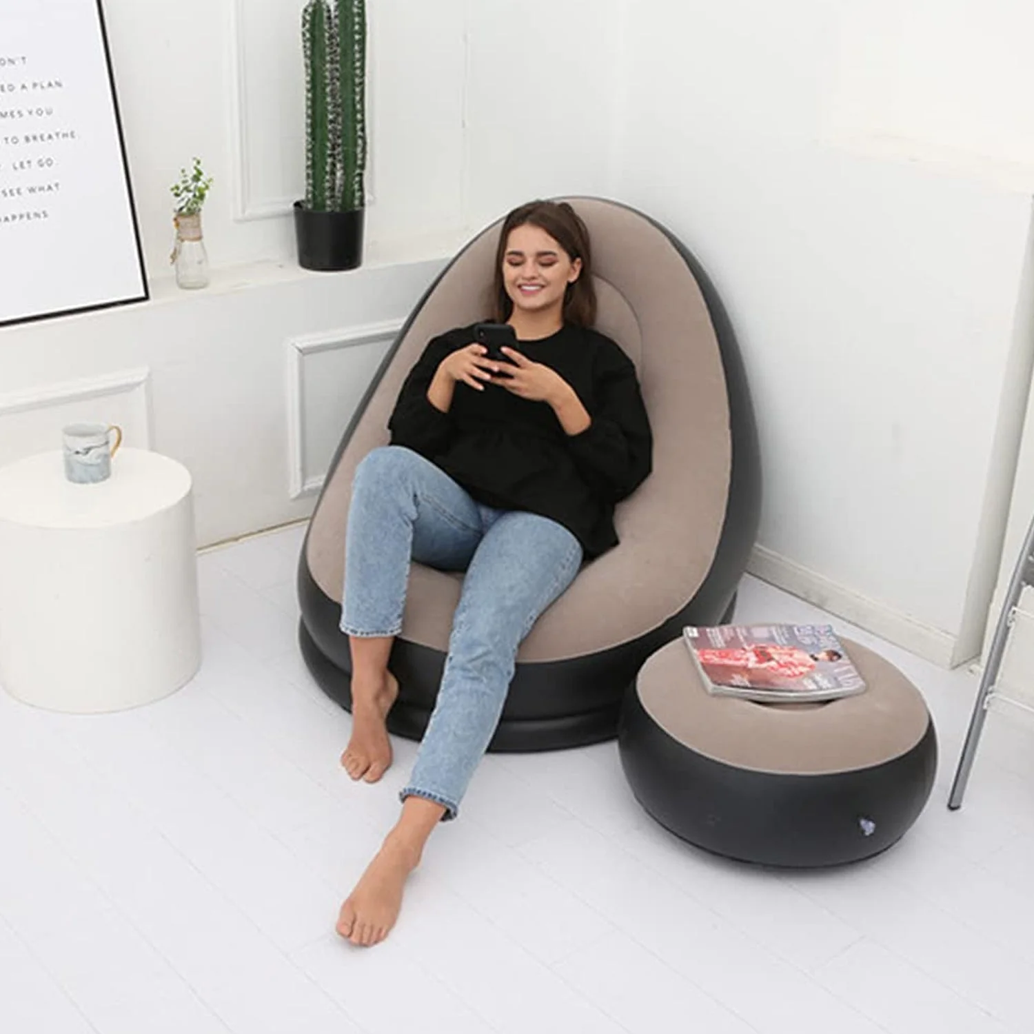Portable Indoor/Outdoor Air Sofa, couch & Pump - Image 9