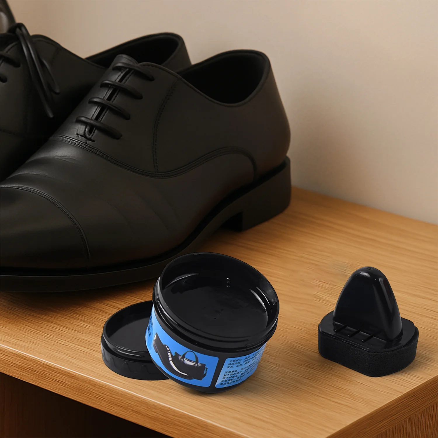 Instant Shoe Shine Sponge with Liquid Polish (1 Pc) - Image 7
