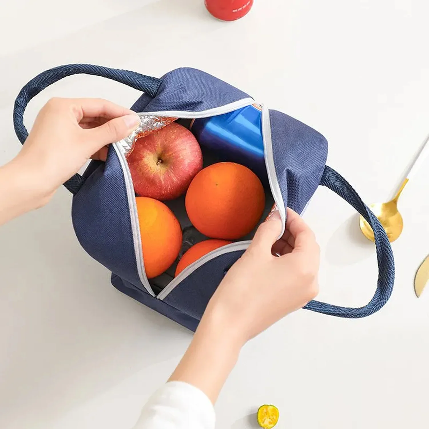 Insulated Lunch Bag for Kids, 1 Pc for School, Picnic, and Travel - Image 7