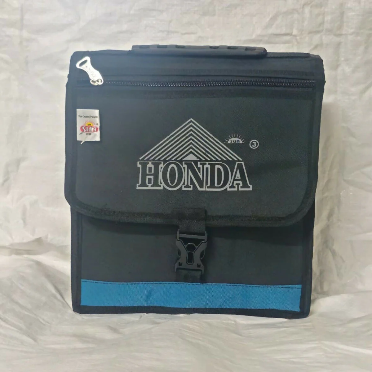 Insulated Tiffin Lunch Bag with Secure Buckle for Office & Travel - Image 5
