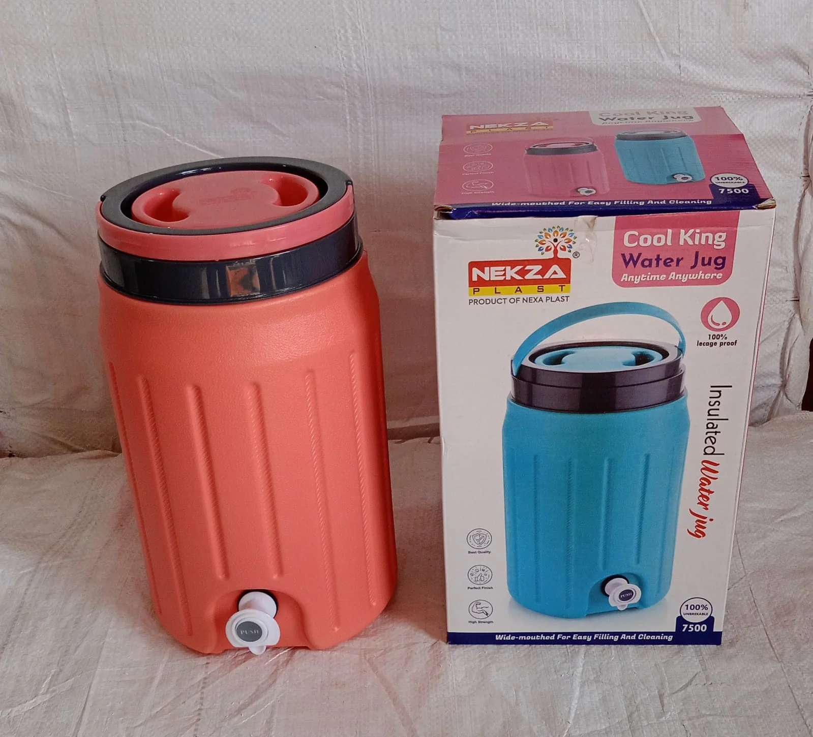 Insulated Water Jug with Tap (5700ml): Leakproof, Travel Cooler - Image 6
