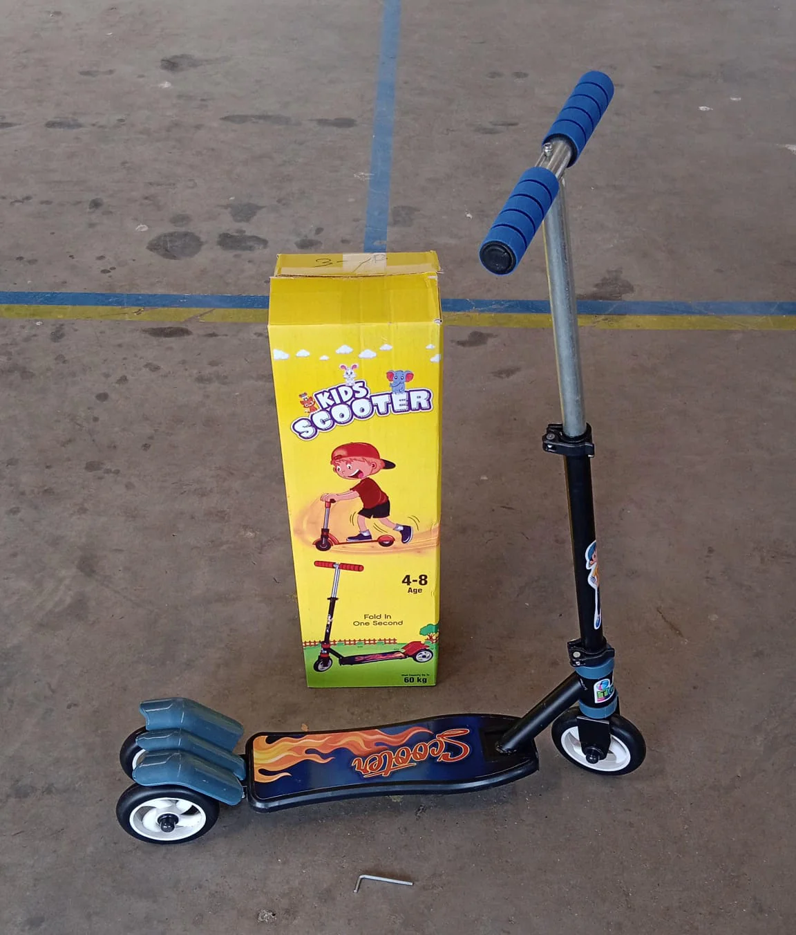 Kids 3-Wheel Leg Push Scooter with Adjustable Height (4–8 Years) - Image 8