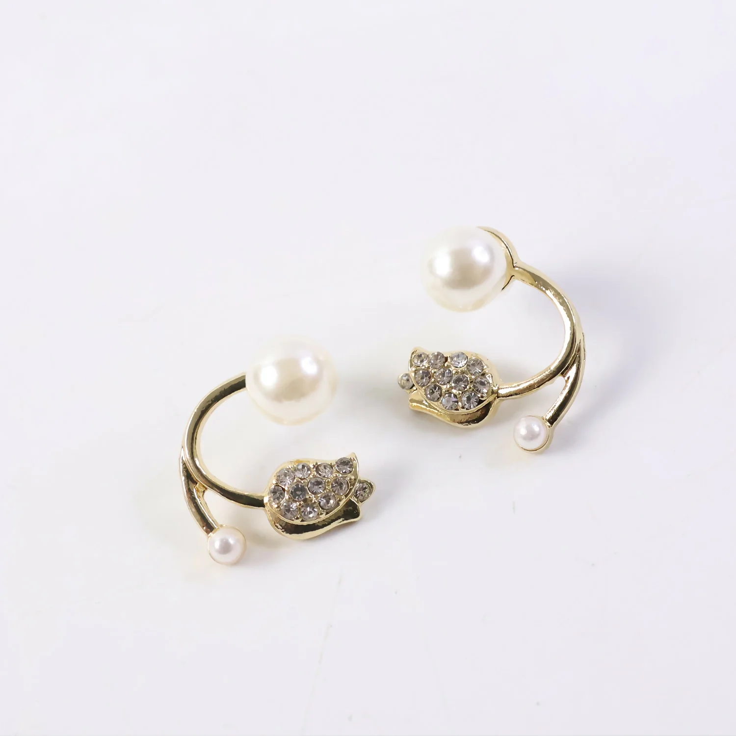 Korean Style Pearl Crystal Designer Stud Earrings for Women & Girls - Image 5