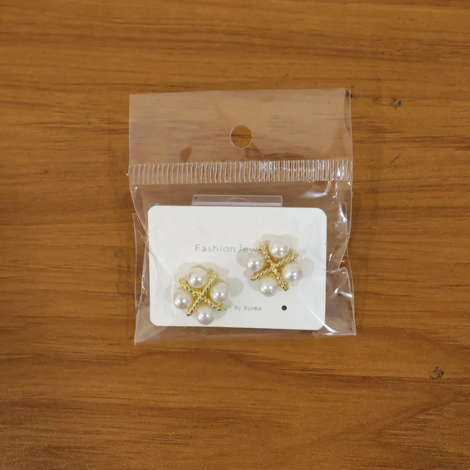 Korean Vintage Twisted Gold & Quad Pearl Studs For Girls And Women - Image 7
