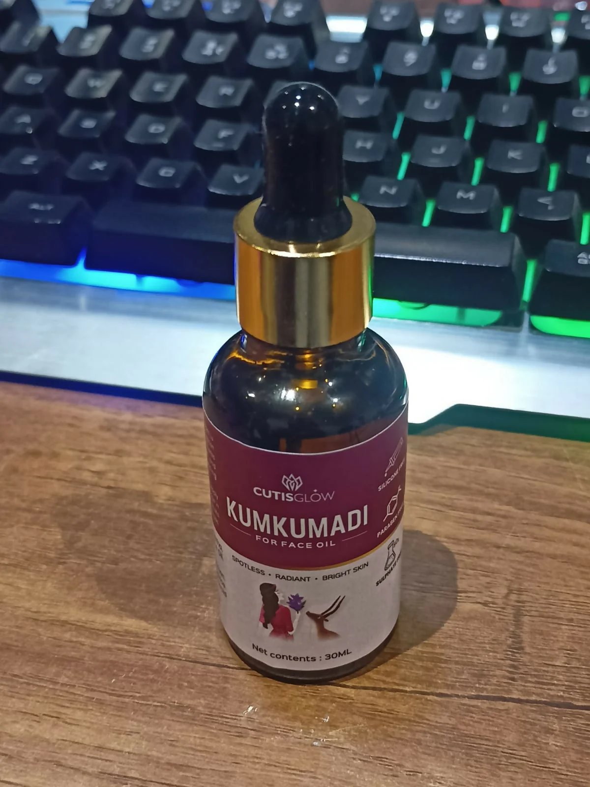 Eyelet Kumkumadi Face Oil (30ml) - Image 9
