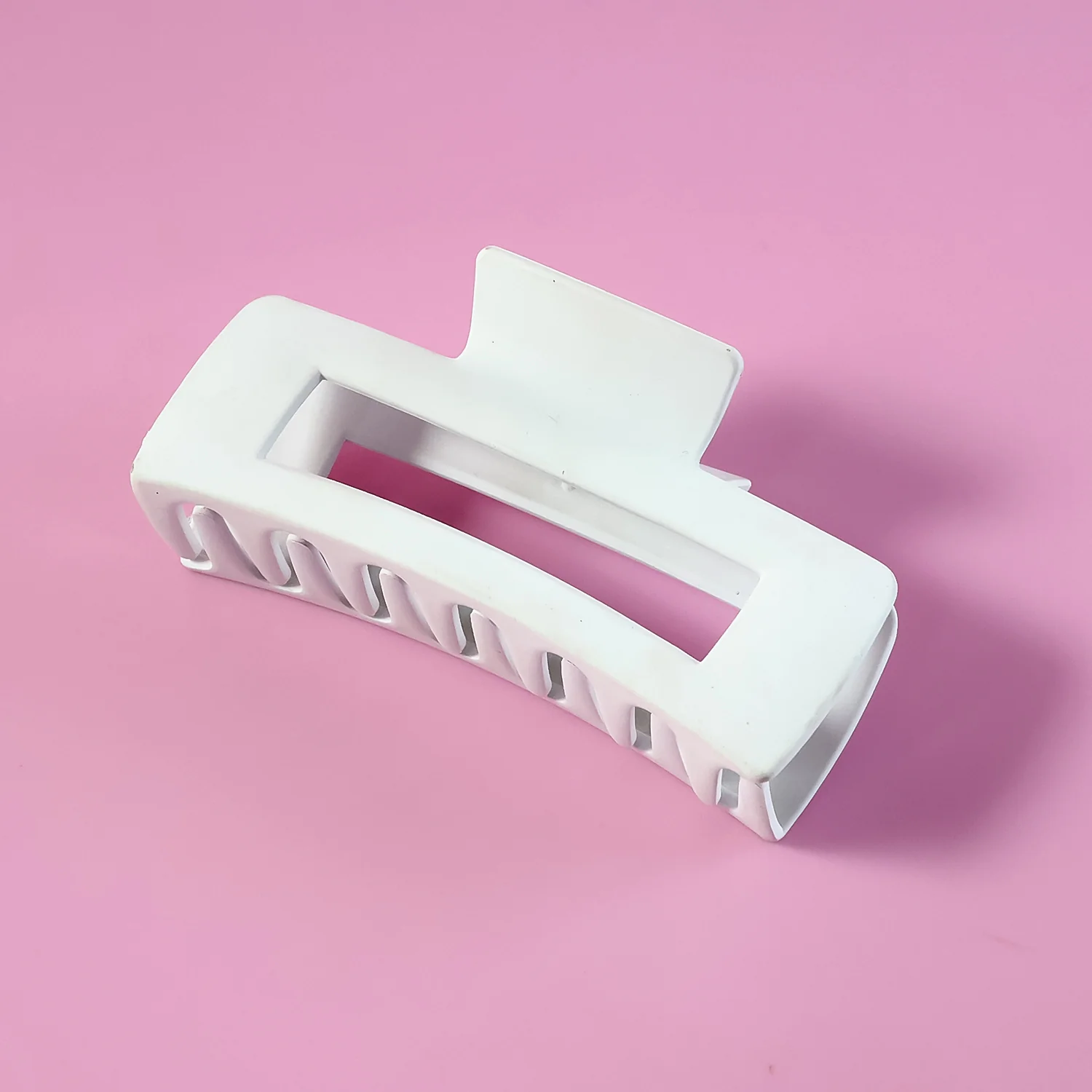 Large Stylish Plastic Hair Clip (1 Pc) - Image 5