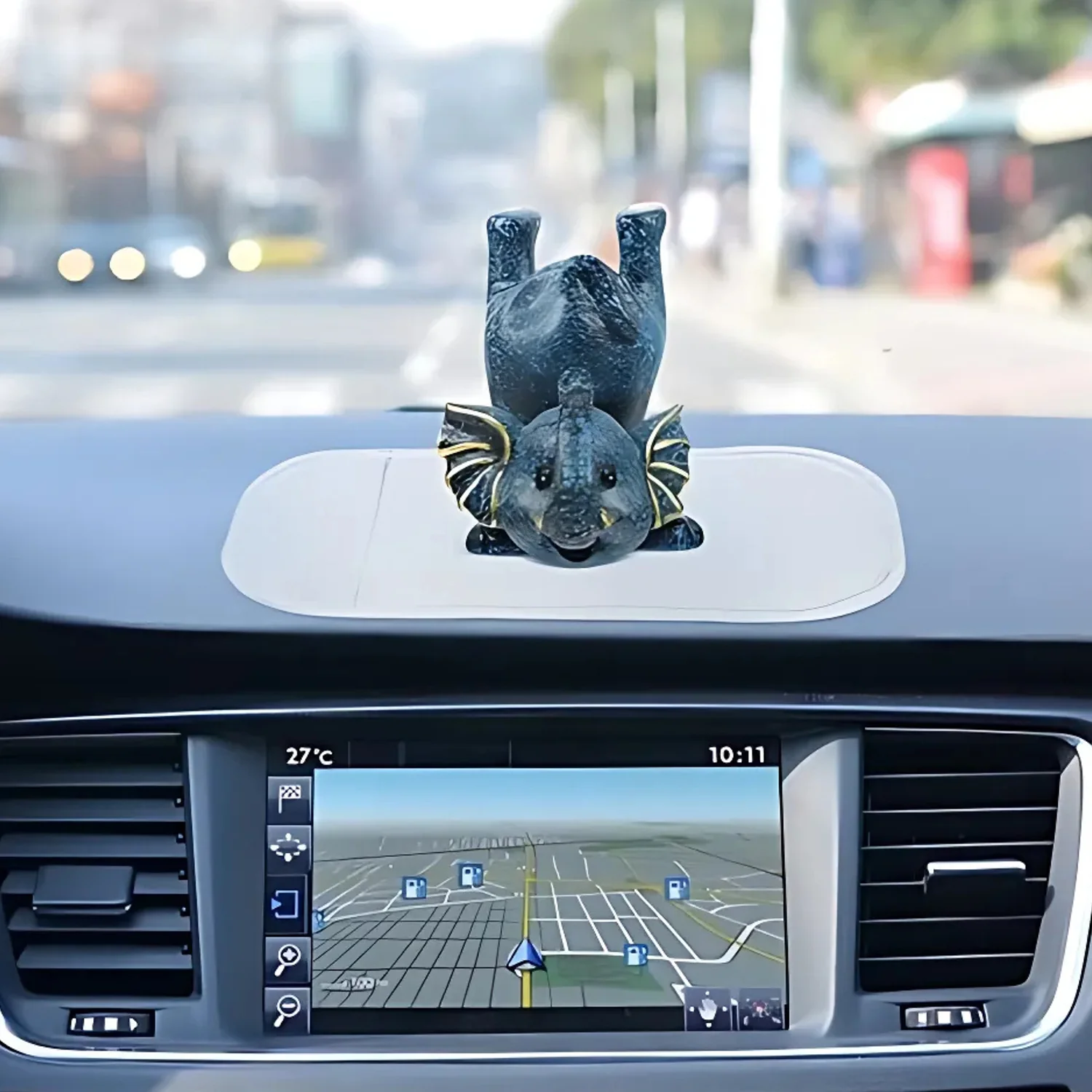 Large Transparent Anti-Slip Dashboard Mat for Car (1 Pc) - Image 4