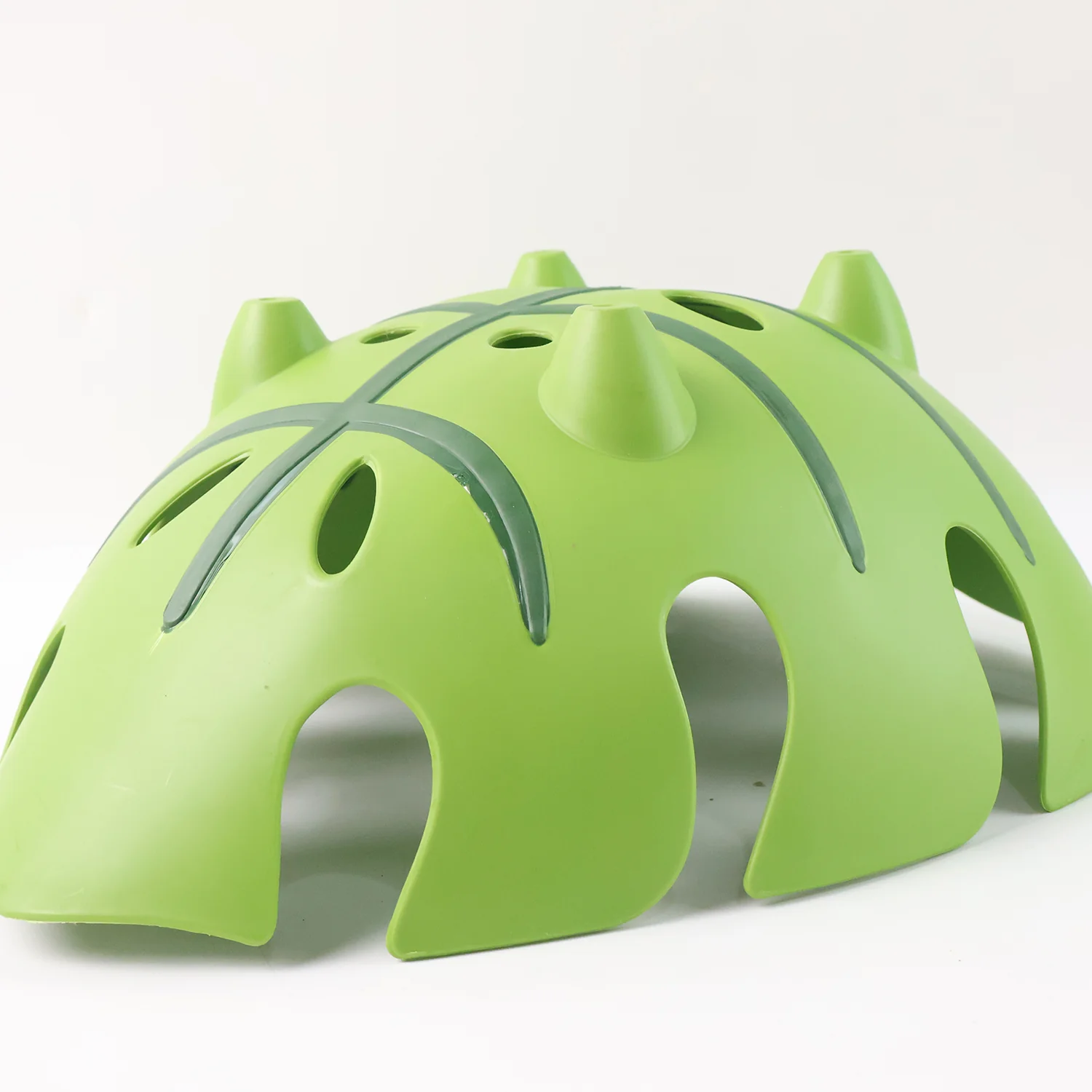 Supermom Leaf-Shaped Plastic Fruit Basket (1 Pc) - Image 3