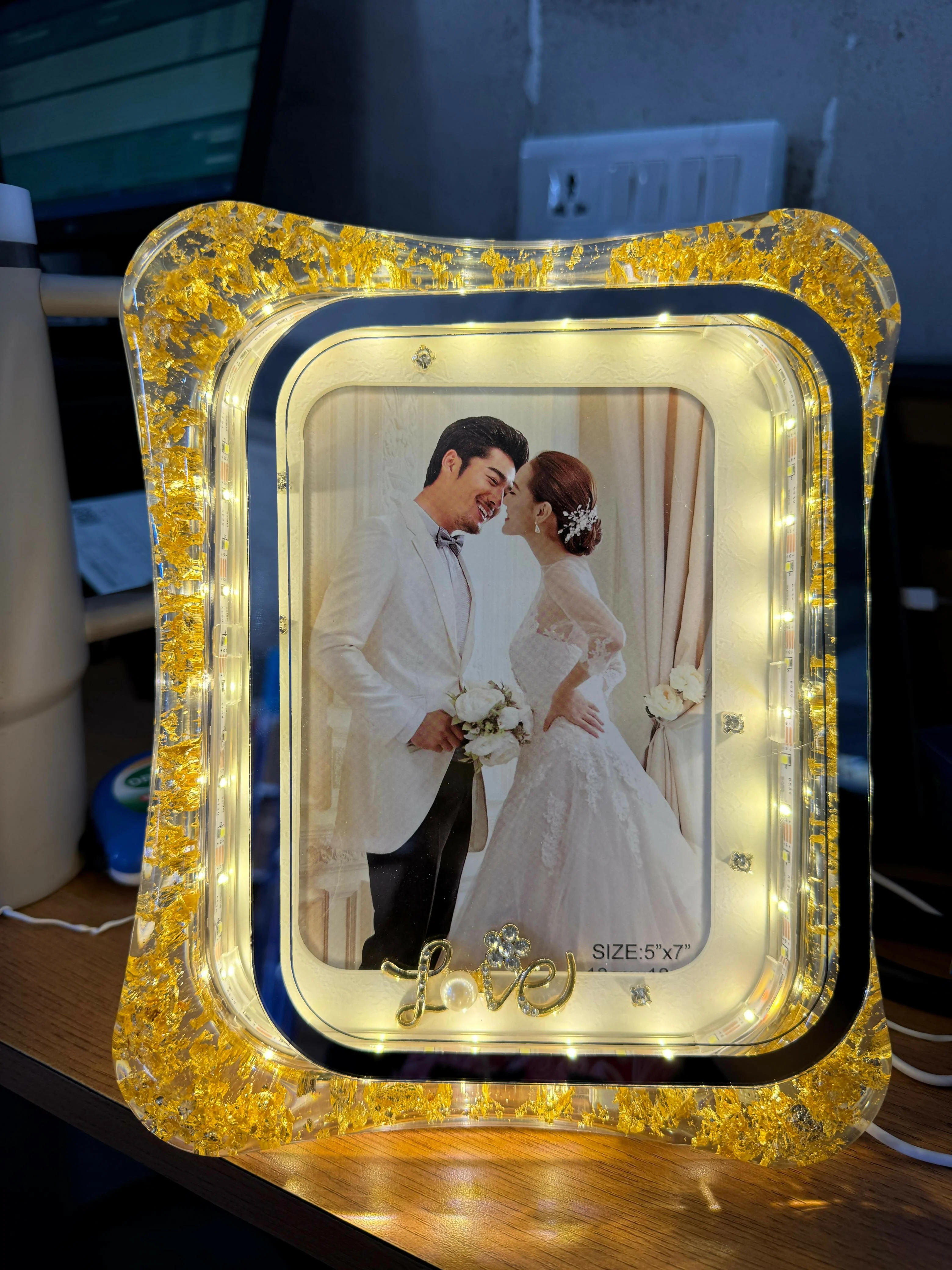 LED Crystal Love Photo Frame with Light Decorative Display - Image 5