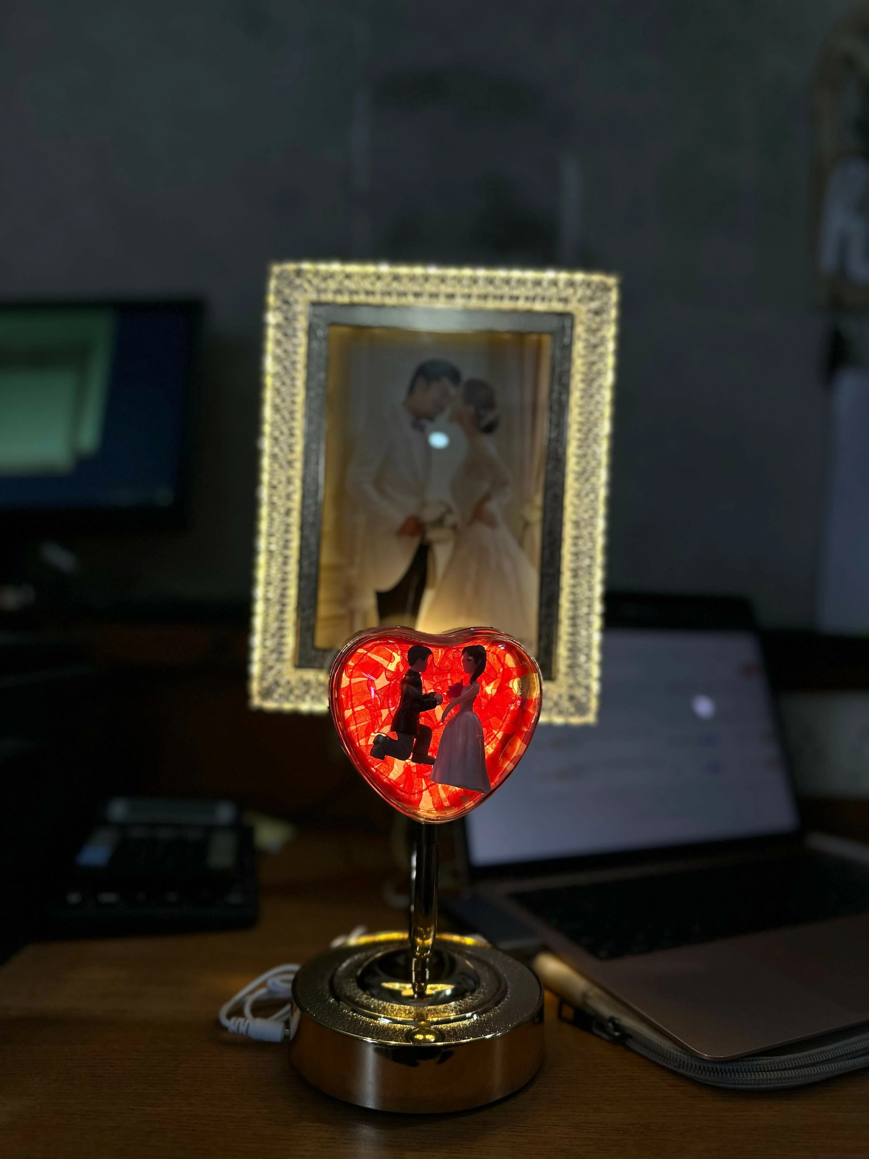 LED Heart Couple Photo Frame Lamp with Decorative Stand - Image 8