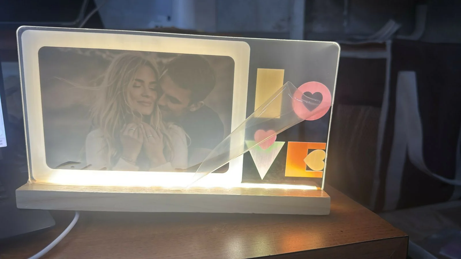 LED Love Photo Frame Lamp with Wooden Base Romantic Decor - Image 4