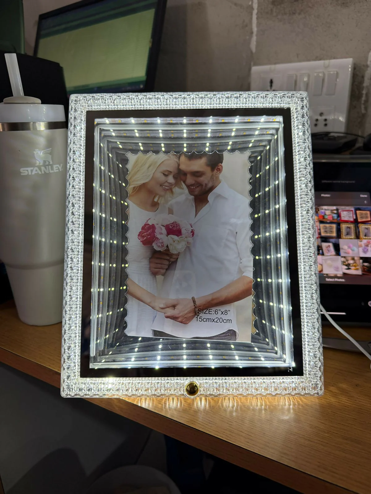 LED Photo Frame 15x20 cm Decorative Light Frame for Couple Display - Image 5