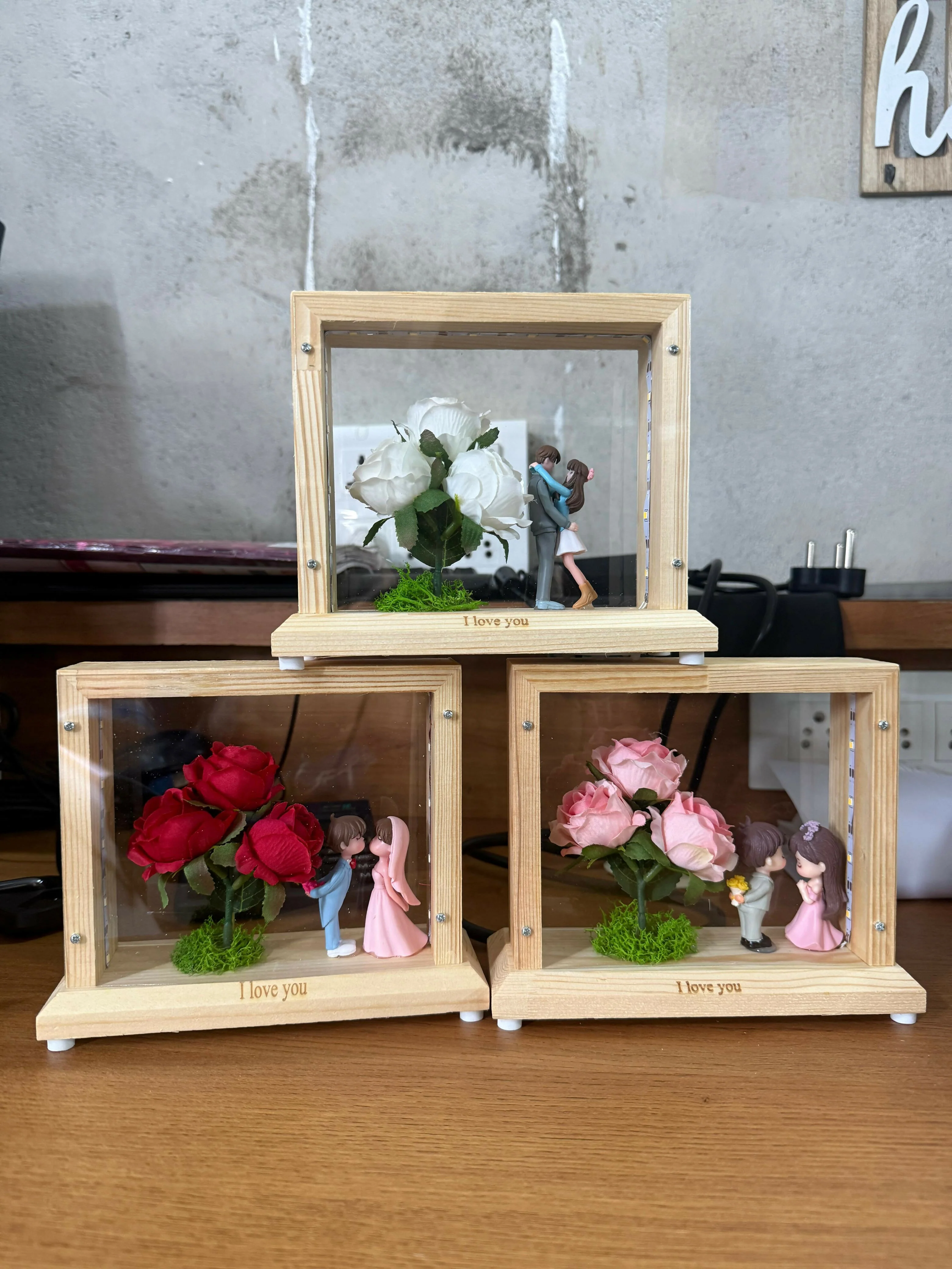 LED Wedding Couple Showpiece with Flower Frame | Decorative Table Lamp (Design may vary) - Image 6
