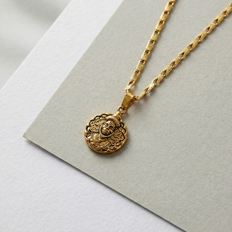 Lord Hanuman Coin Style Devotional Pendant with Chain - Image 3