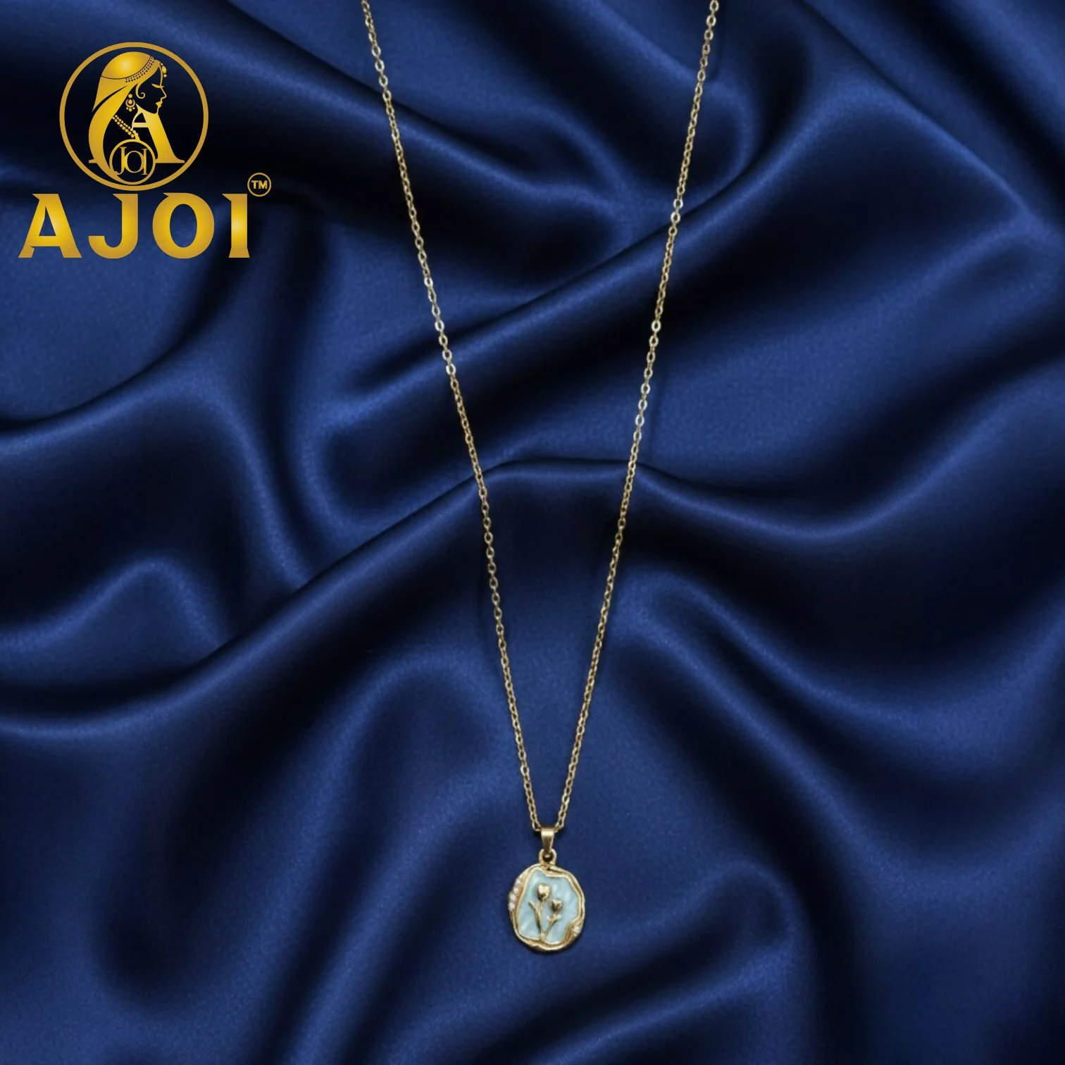 Luxe Gold Pendant Necklace - Image 3