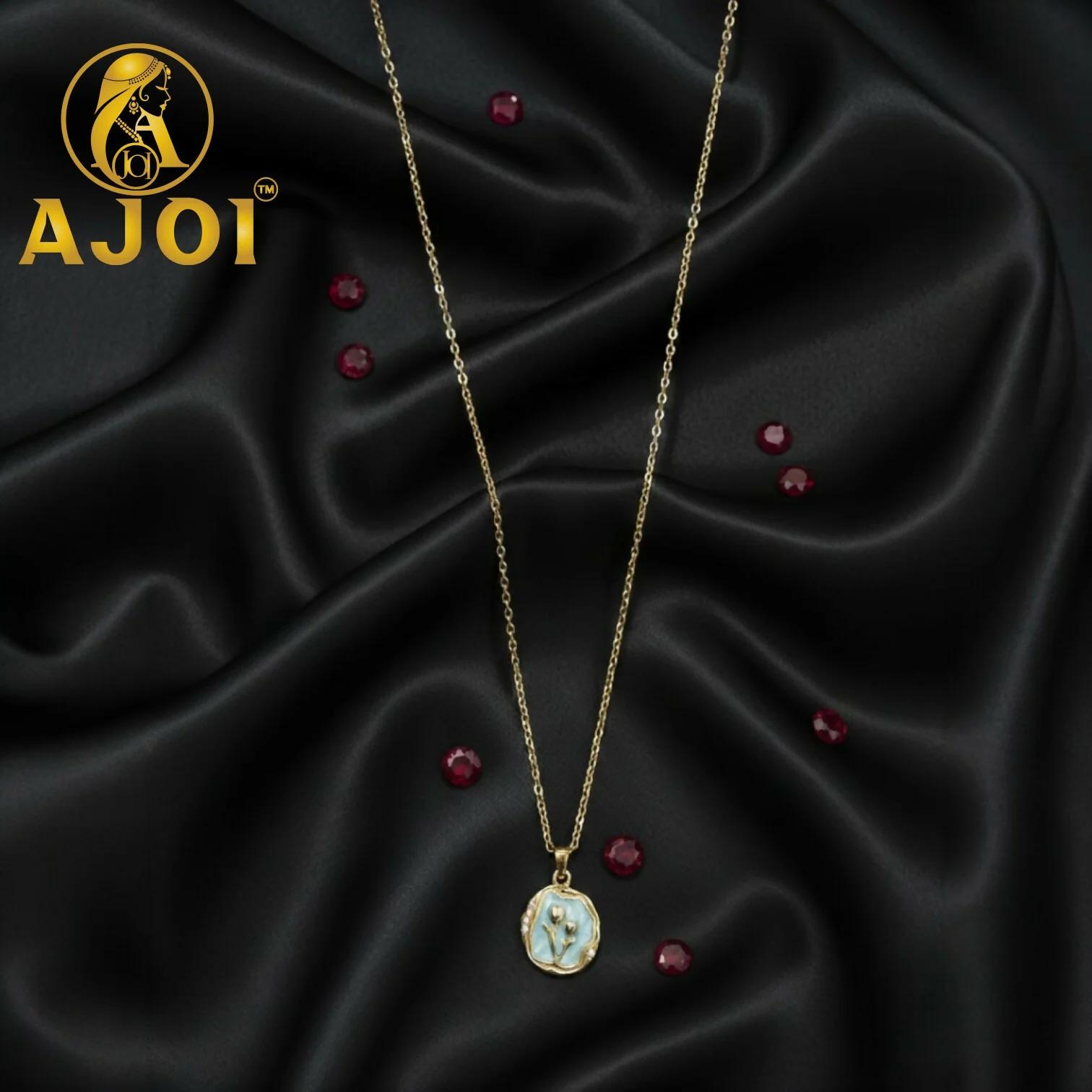 Luxe Gold Pendant Necklace - Image 4