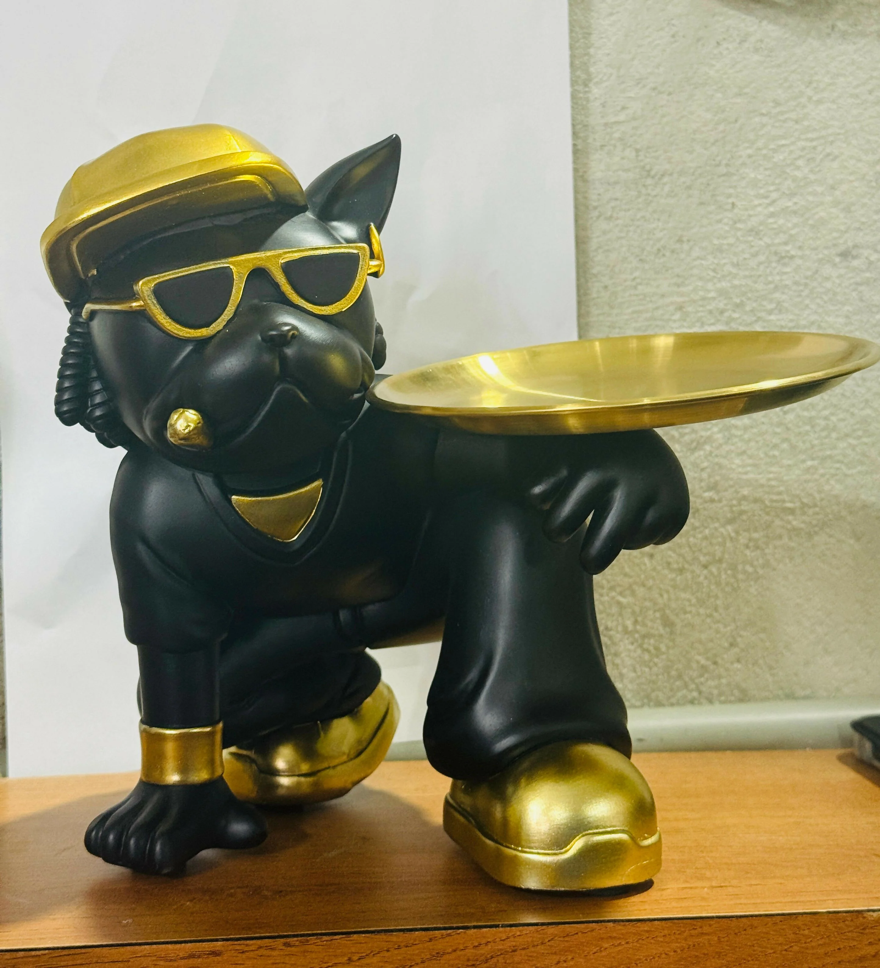 Luxury Black & Gold Bulldog Butler Figurine with Tray – Stylish Resin Dog Showpiece Wearing Cap & Sunglasses – Funky Modern Art Decorative Tray Stand for Keys, Coins & Snacks – Premium Home & Office Décor Gift - Image 4