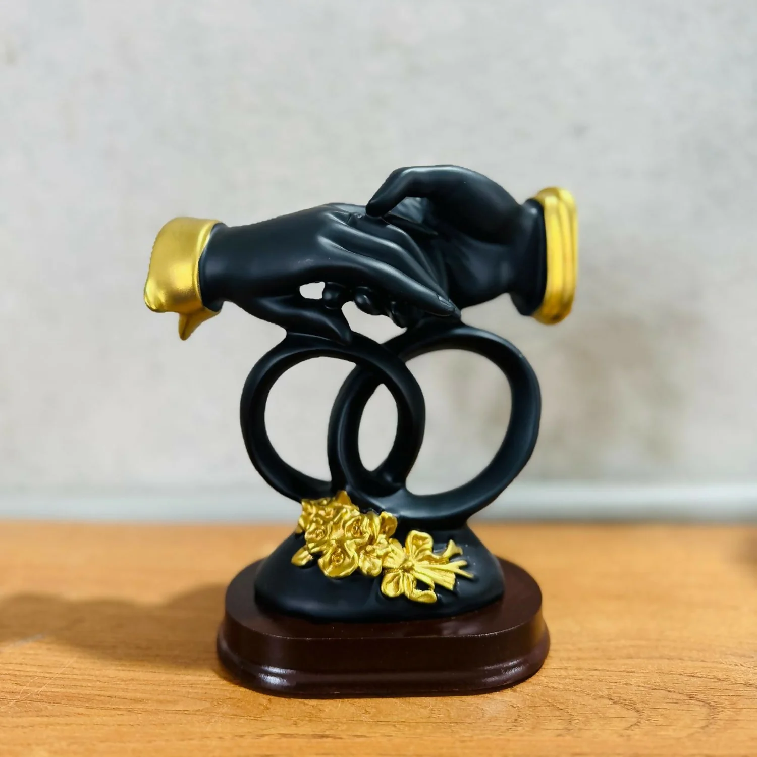 Luxury Black & Gold Handshake Figurine with Interlocked Rings & Floral Base | Romantic Couple Holding Hands Showpiece for Home Décor, Wedding Gift, Anniversary Gift, Office Desk & Living Room Decoration - Image 4