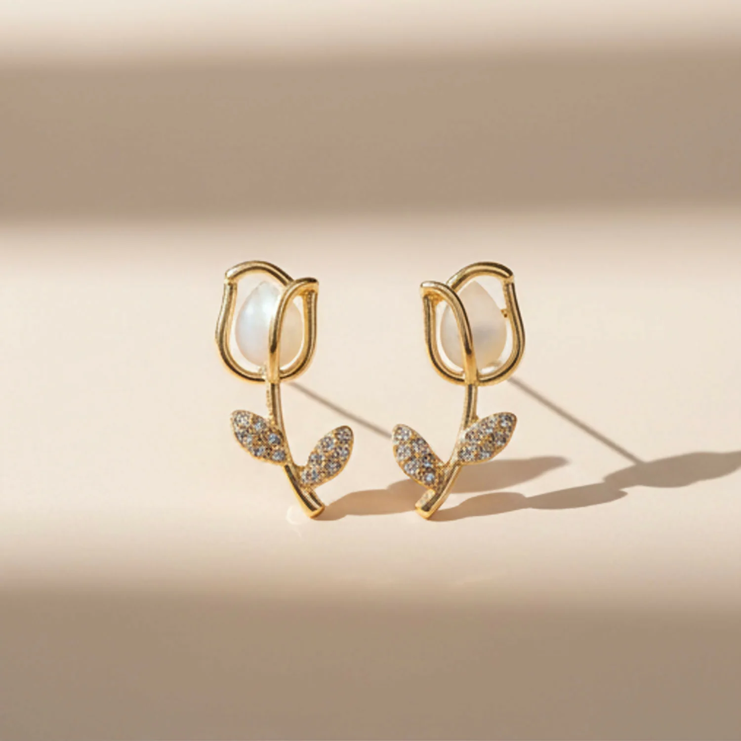 Luxury Designer Pearl Tulip Stud Korean Style Earrings – Aesthetic Floral Jewelry for Women - Image 3