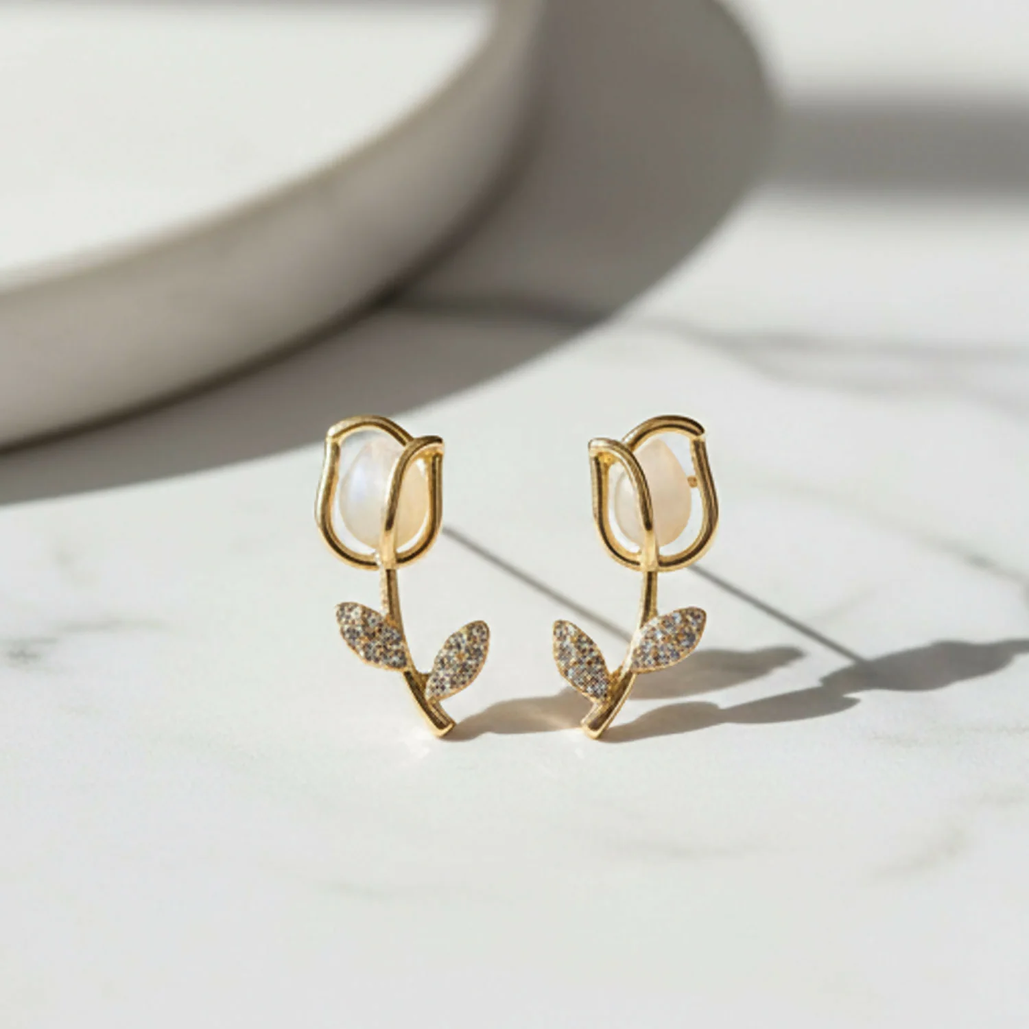 Luxury Designer Pearl Tulip Stud Korean Style Earrings – Aesthetic Floral Jewelry for Women - Image 4