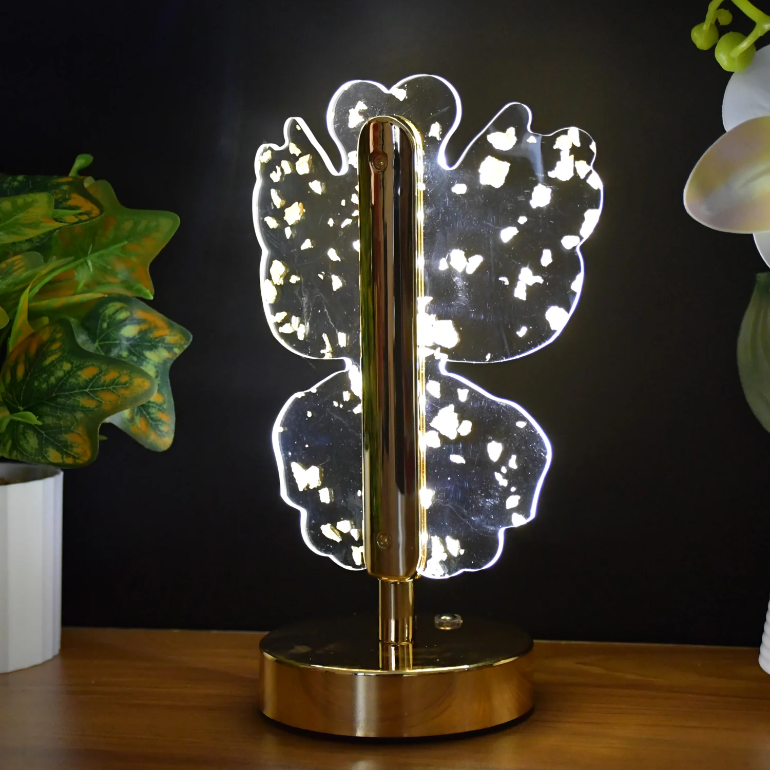 Luxury Golden Crystal LED Table Lamp (1 Pc) - Image 4
