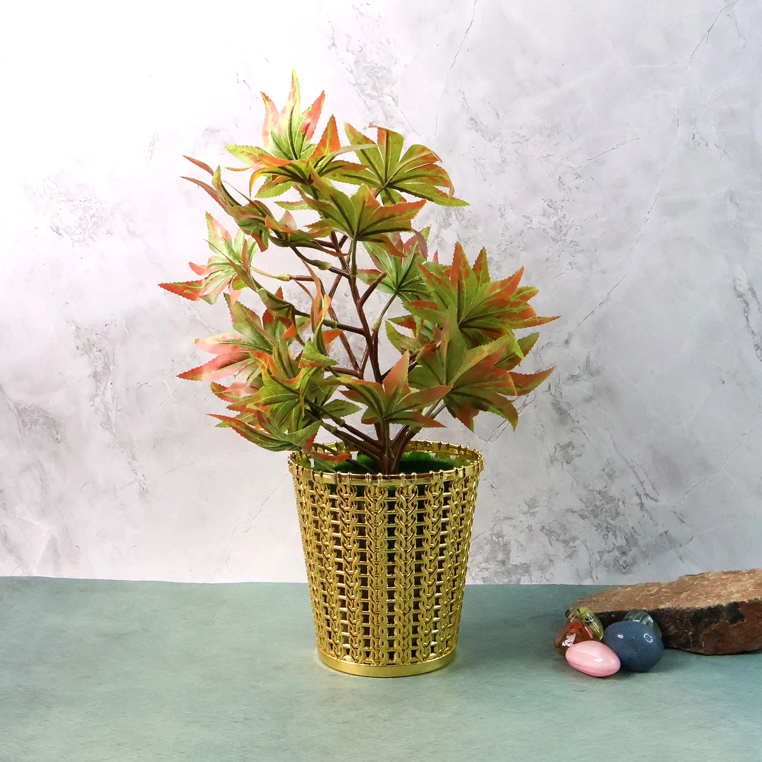 Luxury Golden Decorative Makeup Brush Holder Organizer (1 Pc) - Image 7