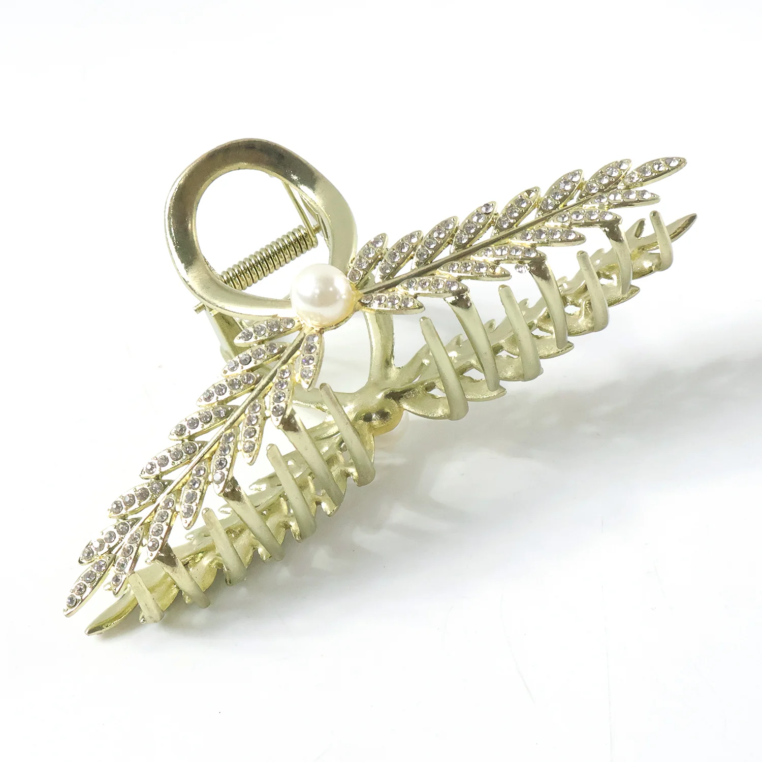 Luxury Leaf Design Pearl Hair Claw Clip for Women (1 Pc) - Image 4