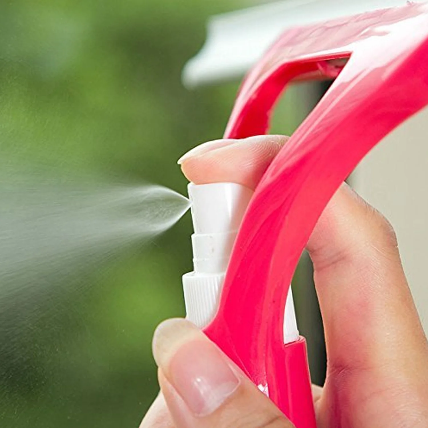All-in-One Cleaning Brush: Spray, Wash, & Wipe (Windows, Glass, Car) (1 Pc) - Image 4