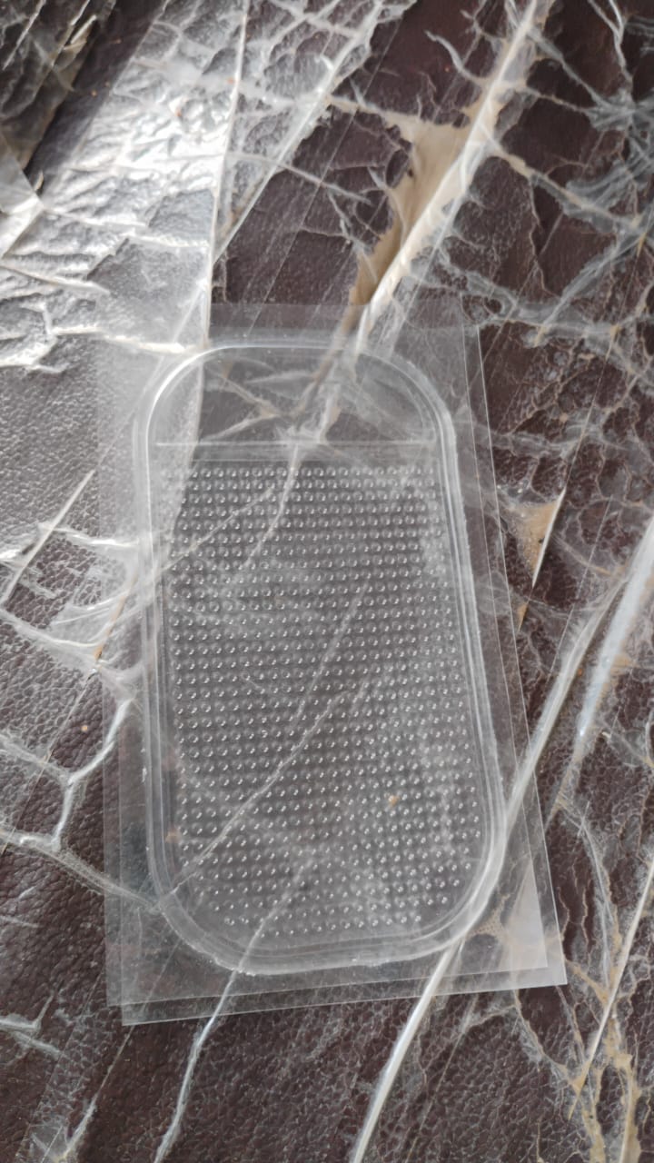 Medium Transparent Anti-Slip Car Dashboard Mat (1 Pc) - Image 7