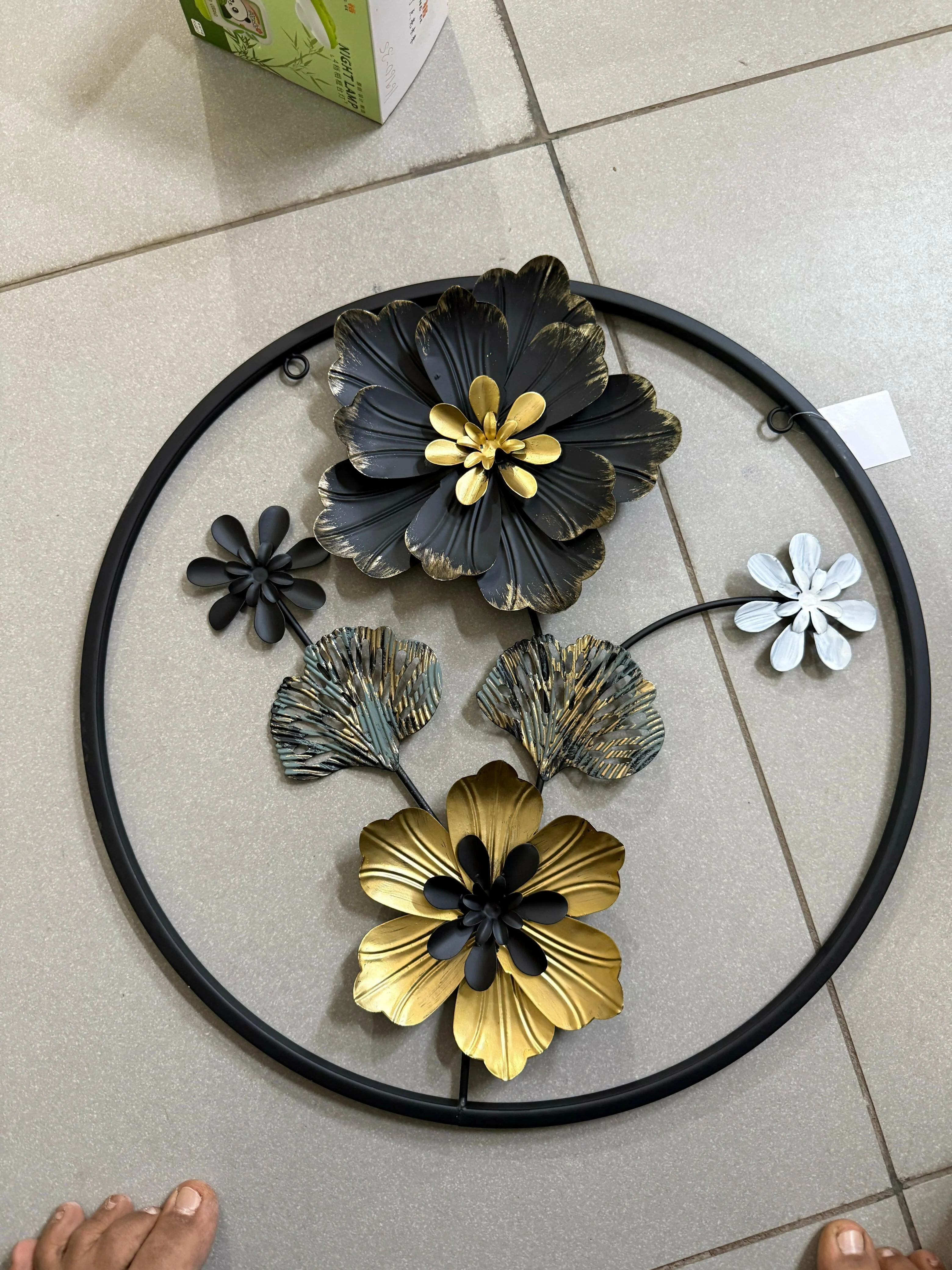 Metal Floral Round Wall Art Decor Decorative Flower Wall Hanging - Image 6