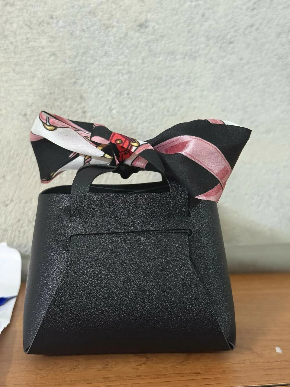 Mini Handheld Bag for Women with Bow Accent | Compact Casual & Gift Purse - Image 4