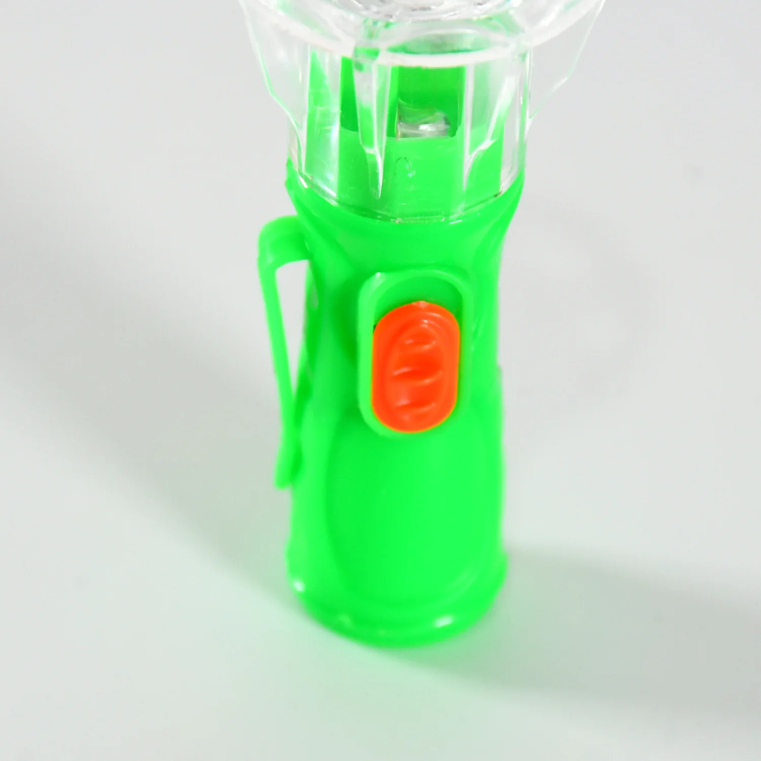 Small Plastic LED Torch – Cute & Handy Pocket Flashlight for Kids (1 Pc) - Image 5
