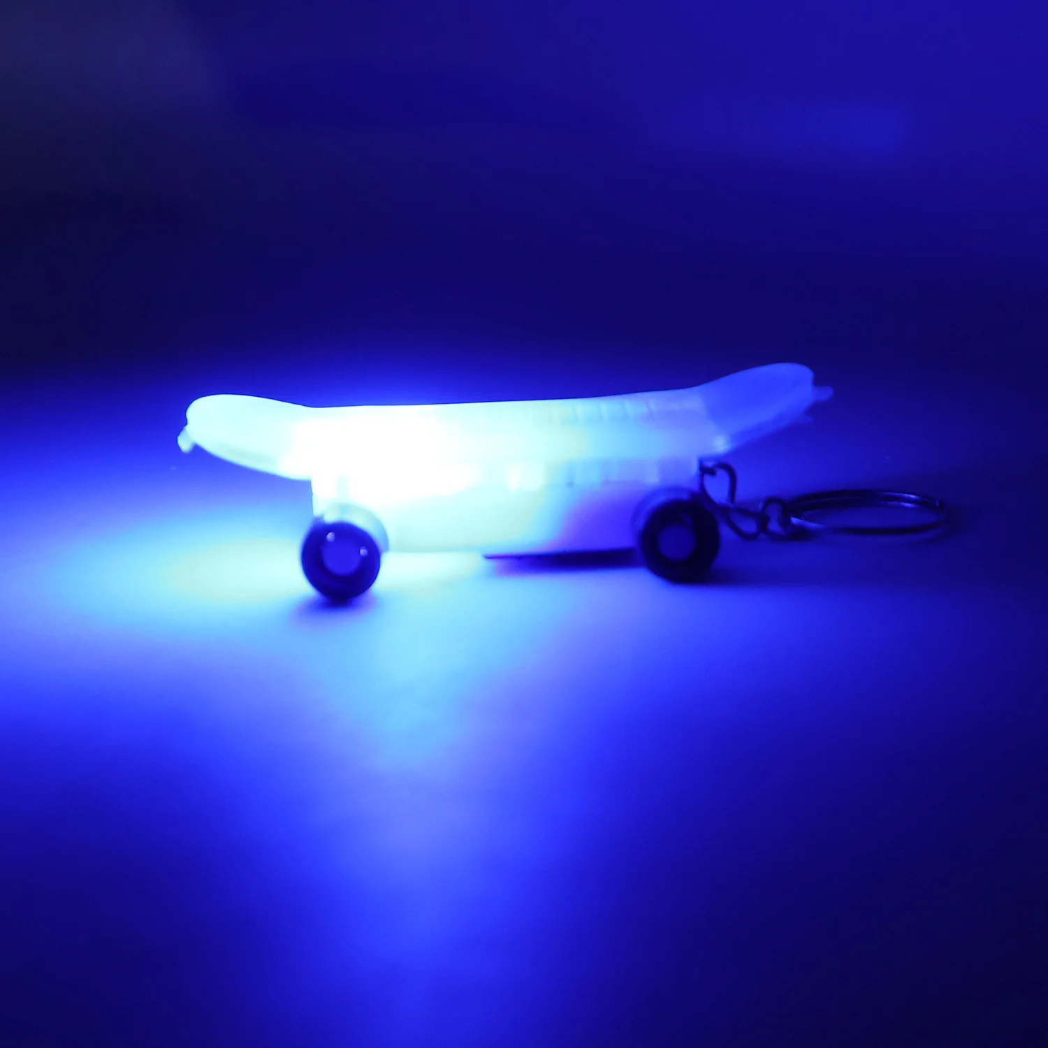 Mini Skateboard Shape LED Keychain (1 Pc) - Image 5