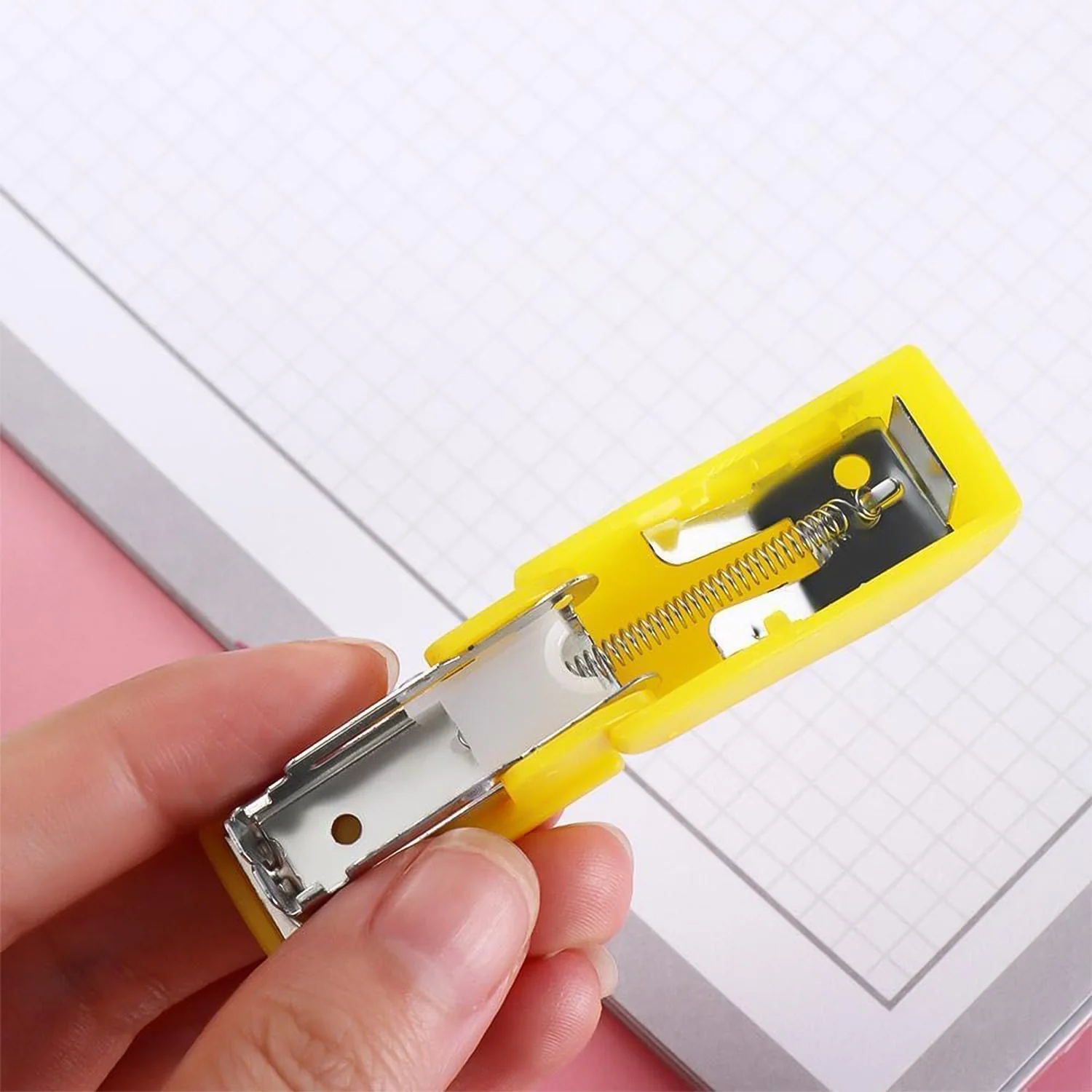 Mini Stapler Set Staples – Assorted Colors | No.10 Staplers with Pins (20 pcs Set) - Image 7