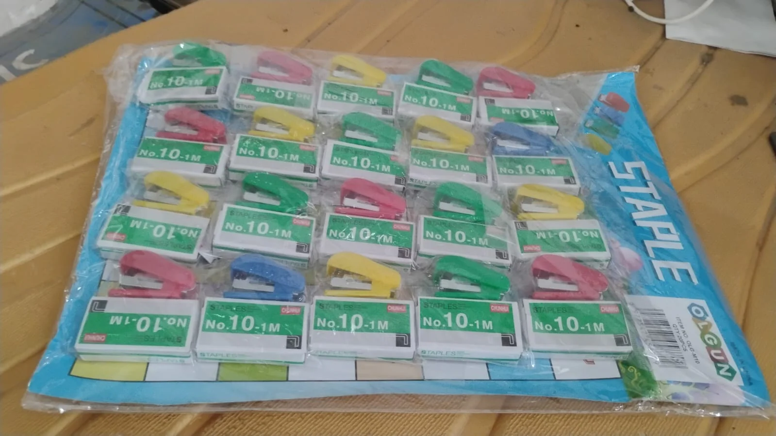 Mini Stapler with 1 Strip of Staples (1 Set) - Image 13