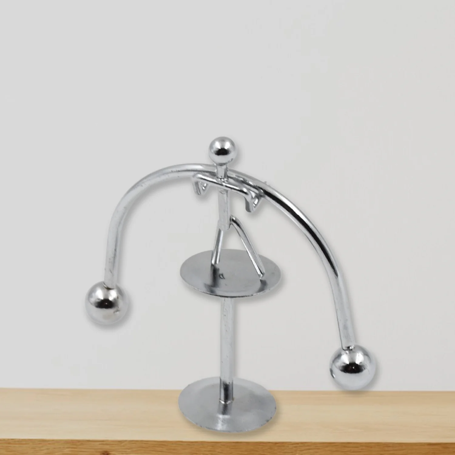 Mini Steel Balance Toy (1 Pc): Desk Decor, Perpetual Motion, Physics Toy - Image 6