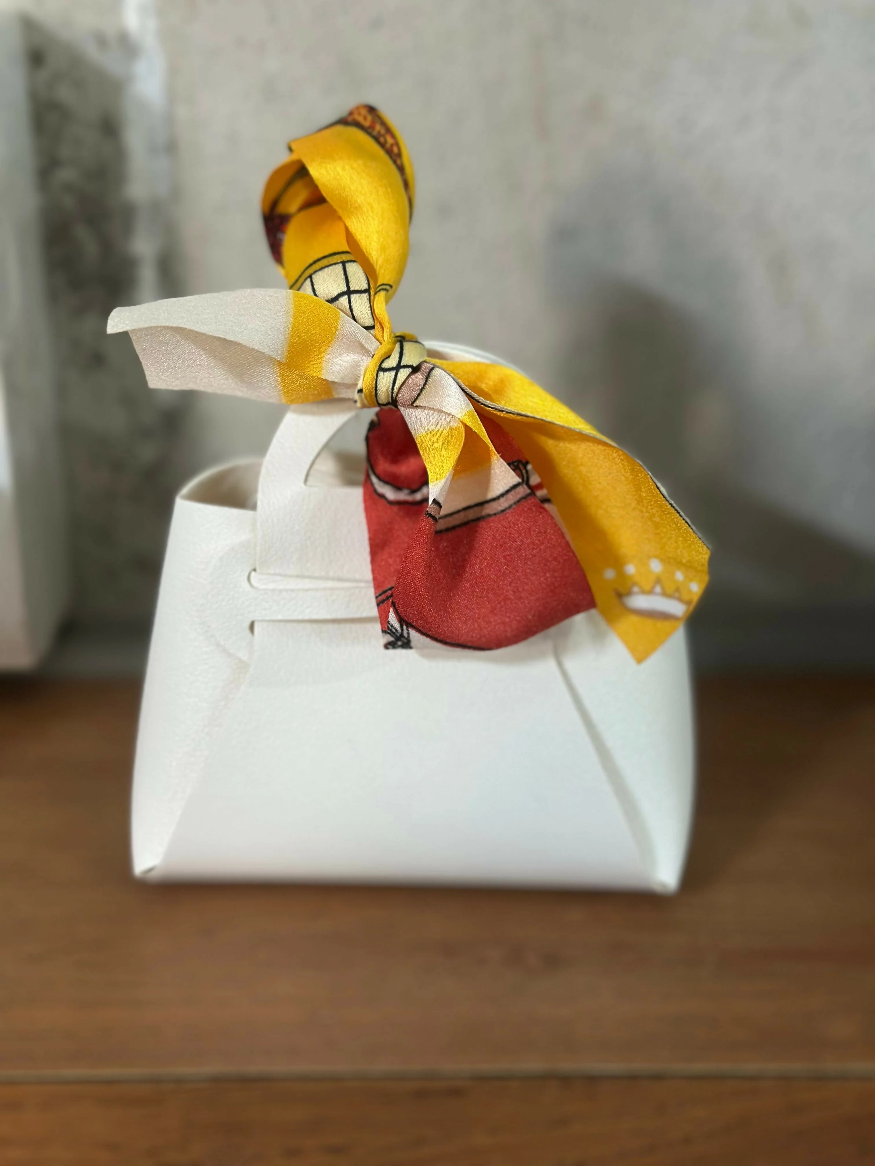 Mini White Handbag with Printed Scarf | Stylish Purse for Women - Image 5