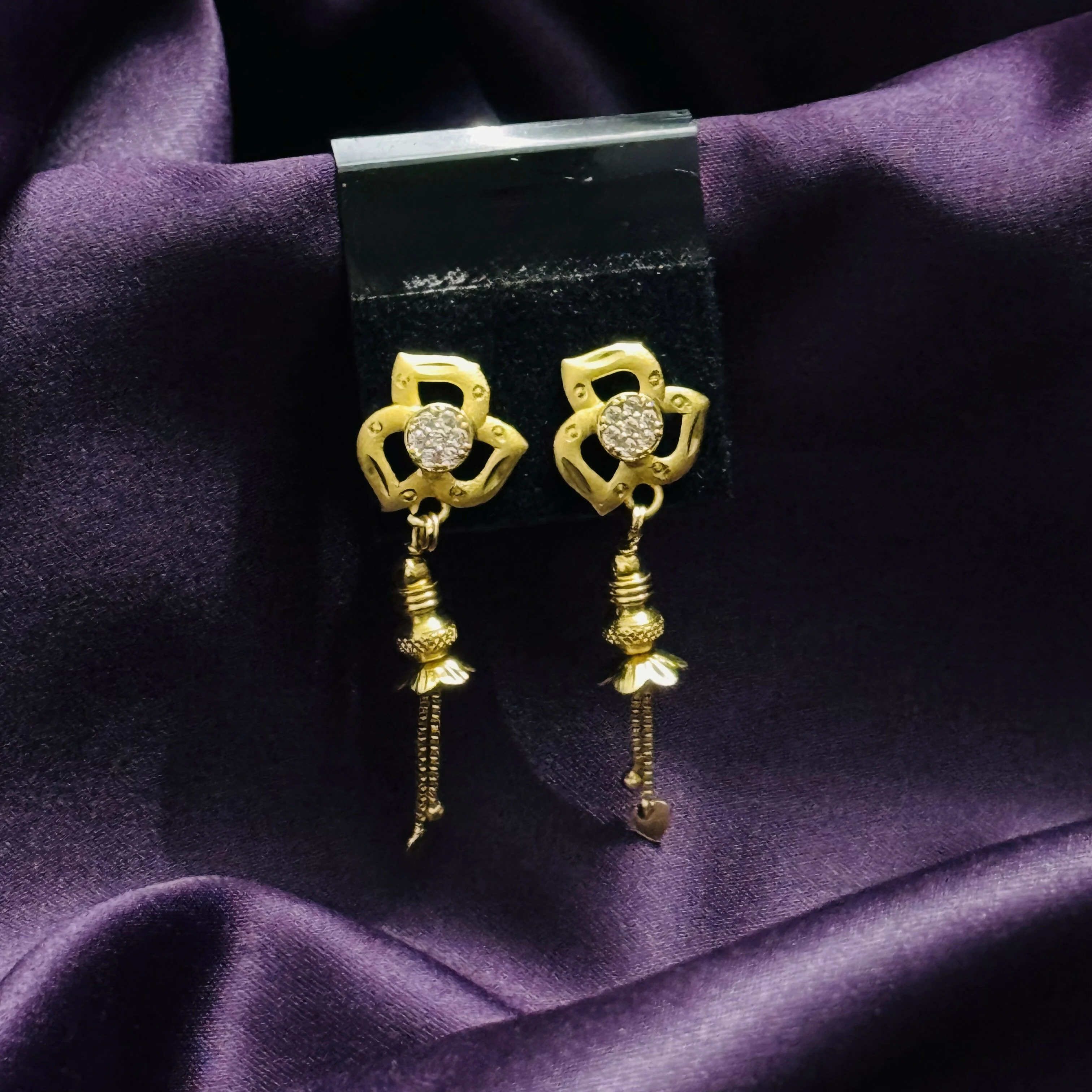 Minimal Daily Wear Gold Plated Earring - Image 2