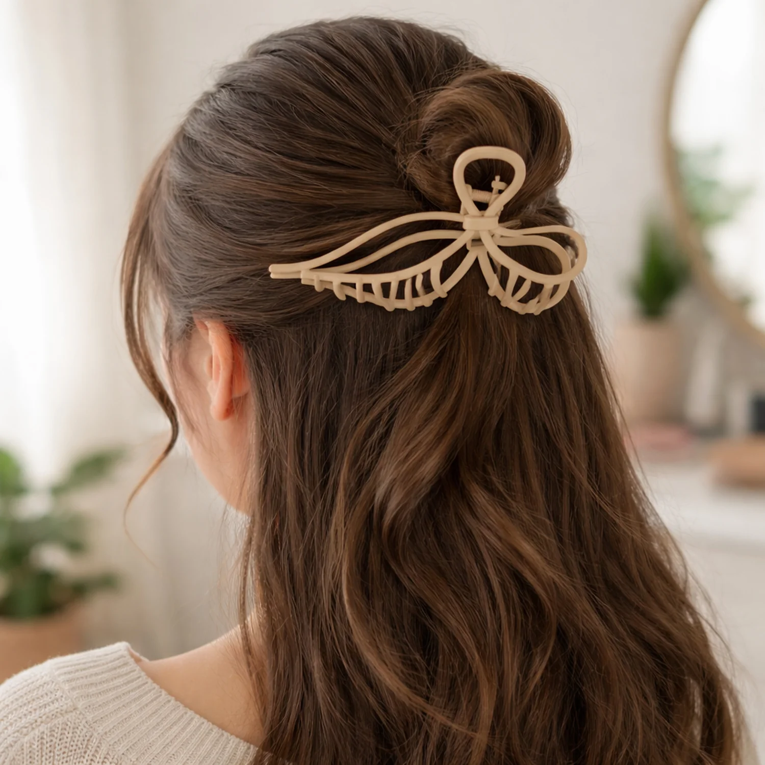 Minimalist Matte Finish Elegant Hair Claw Clip for Women (1 Pc) - Image 5