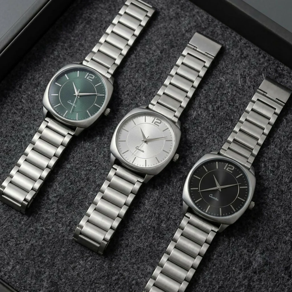 Minimalist Quartz Watch with Square Dial and Metal Strap for Men - Image 4