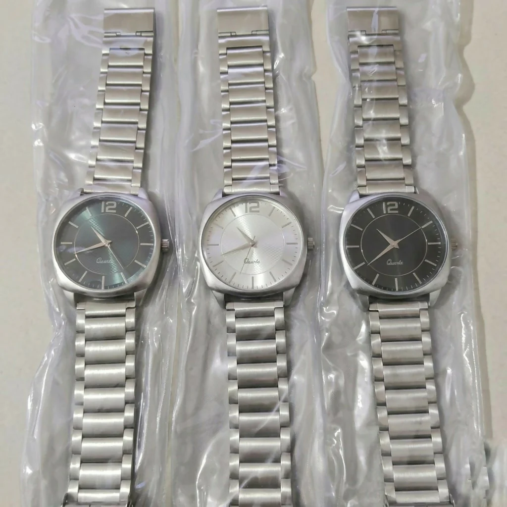 Minimalist Quartz Watch with Square Dial and Metal Strap for Men - Image 5
