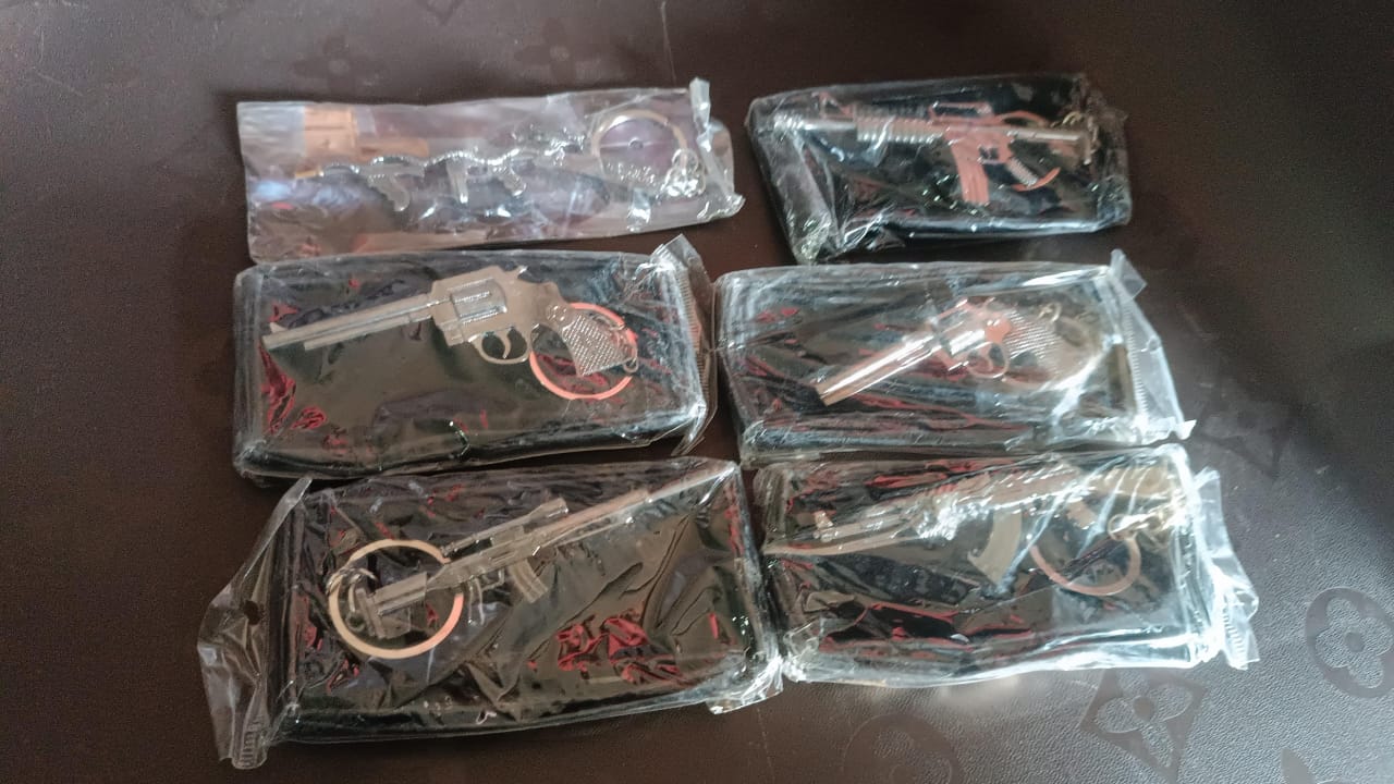 Mix Design Metal Gun Keychain With Case (1 Pc / Mix Design) - Image 8